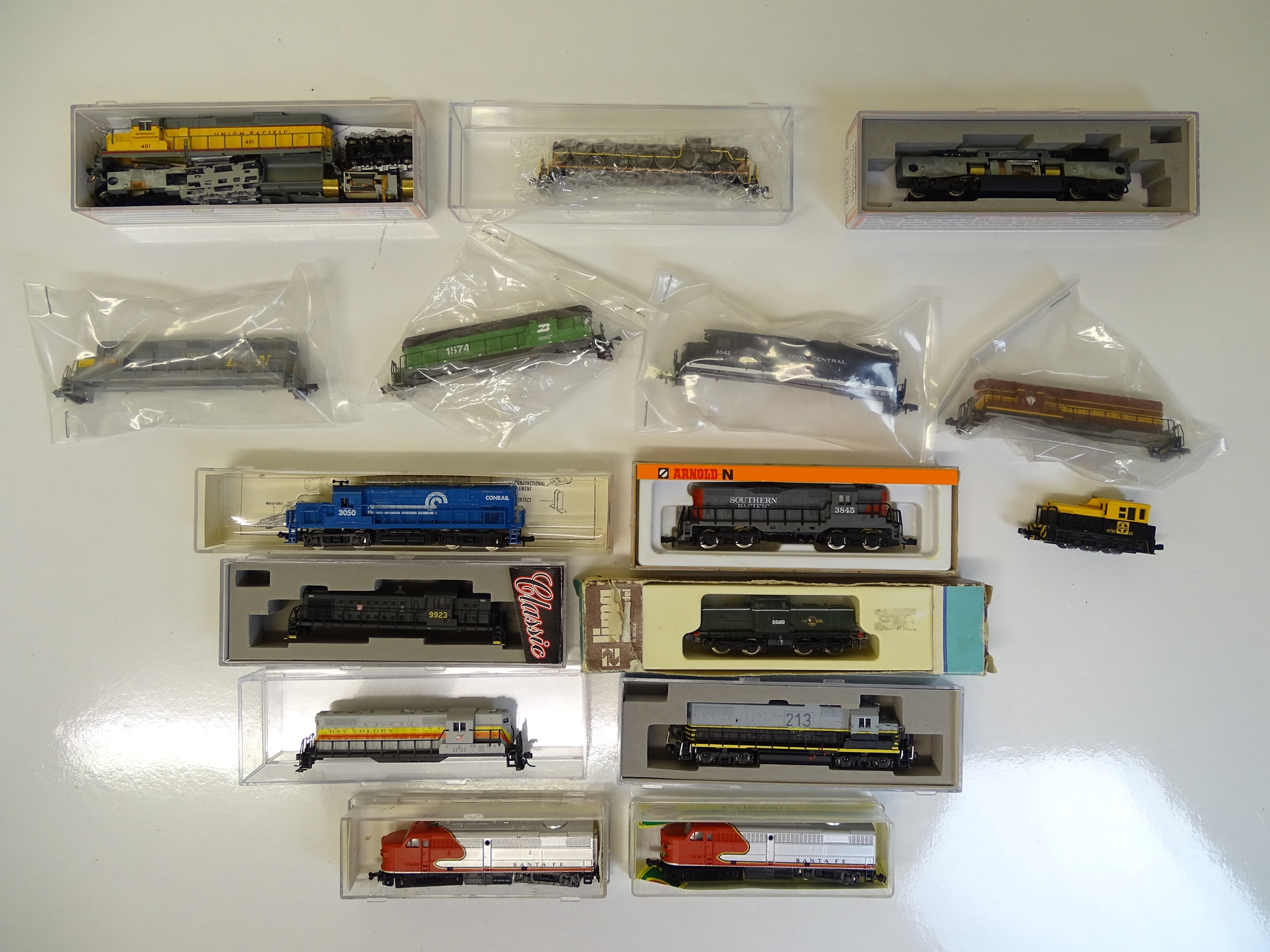 N SCALE MODEL RAILWAYS: A group of mostly American