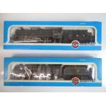 OO SCALE MODEL RAILWAYS: A pair of Royal Scot Clas