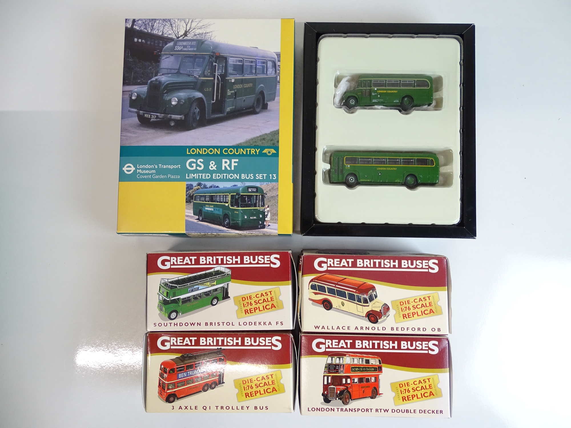 GENERAL DIECAST: A group of diecast 1:76 Scale bus