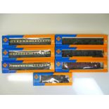 HO SCALE MODEL RAILWAYS: A mixed group of German O