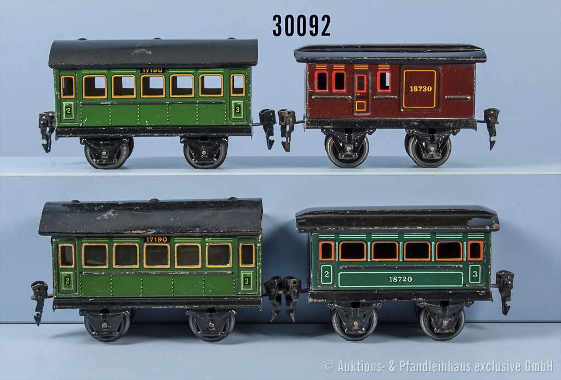 Konv. 4 Märklin Spur 0 Wagen, dabei 2 x 1719 und 1872 Personenwagen sowie 1873 Gepäckwagen, alles