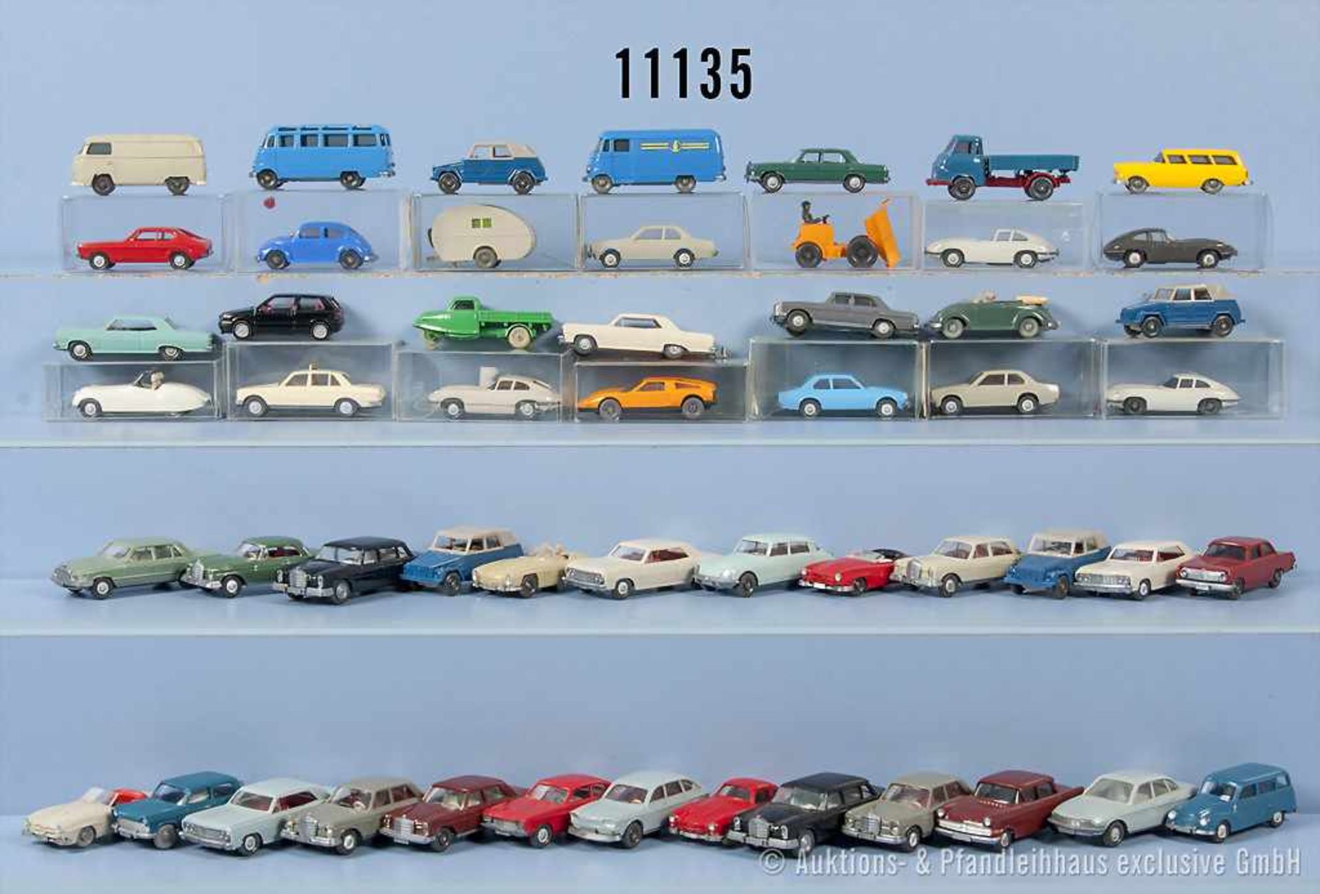Konv. 53 Wiking H0 Modellfahrzeuge, dabei Pkw, Sportwagen, Wohnwagen usw., u. a 304/5, 345/2, 346,