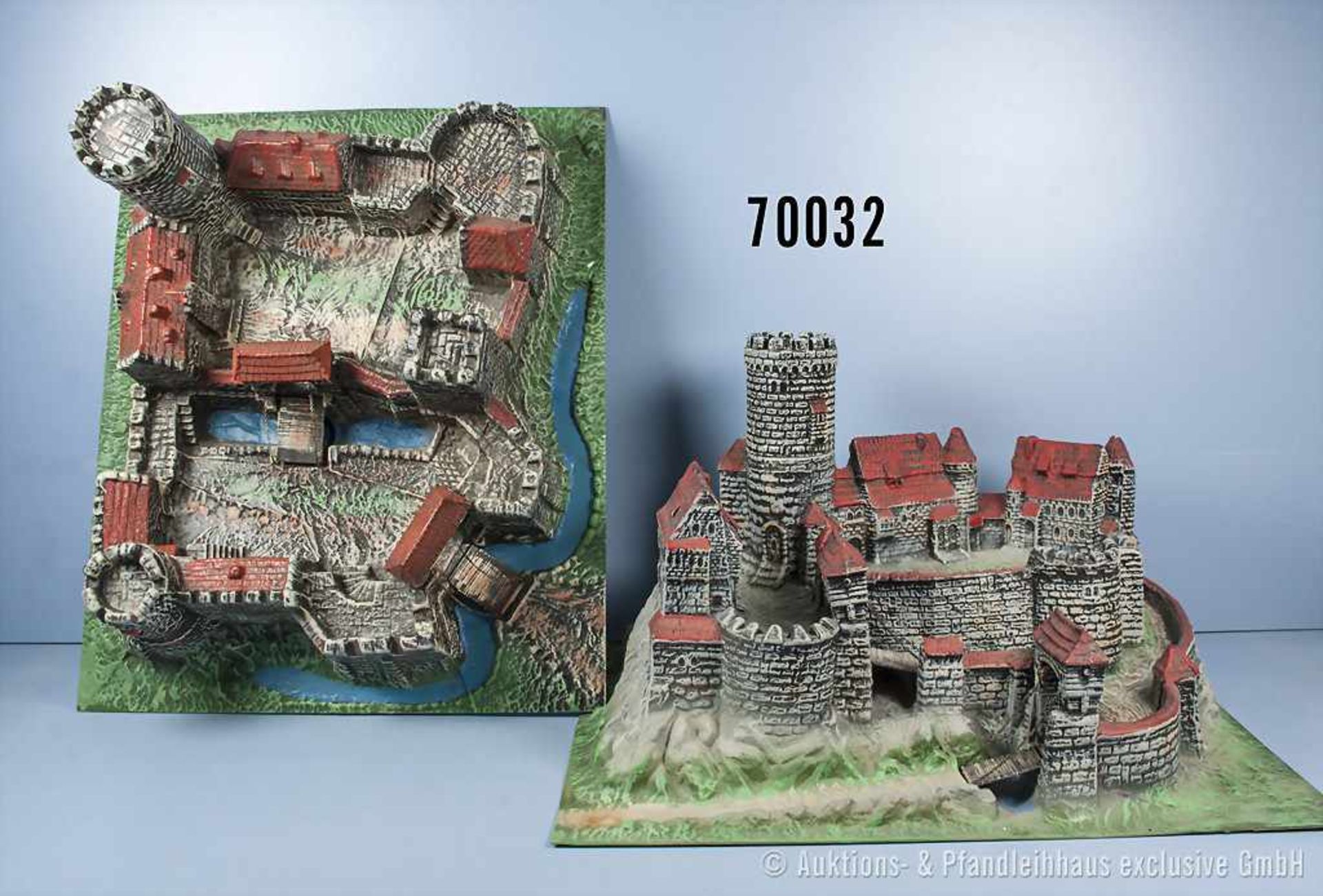 Konv. 2 Elastolin Burgen, Tiefziehfolie, handbemalt, 73,5 x 61 cm, teilweise leicht bestoßen,