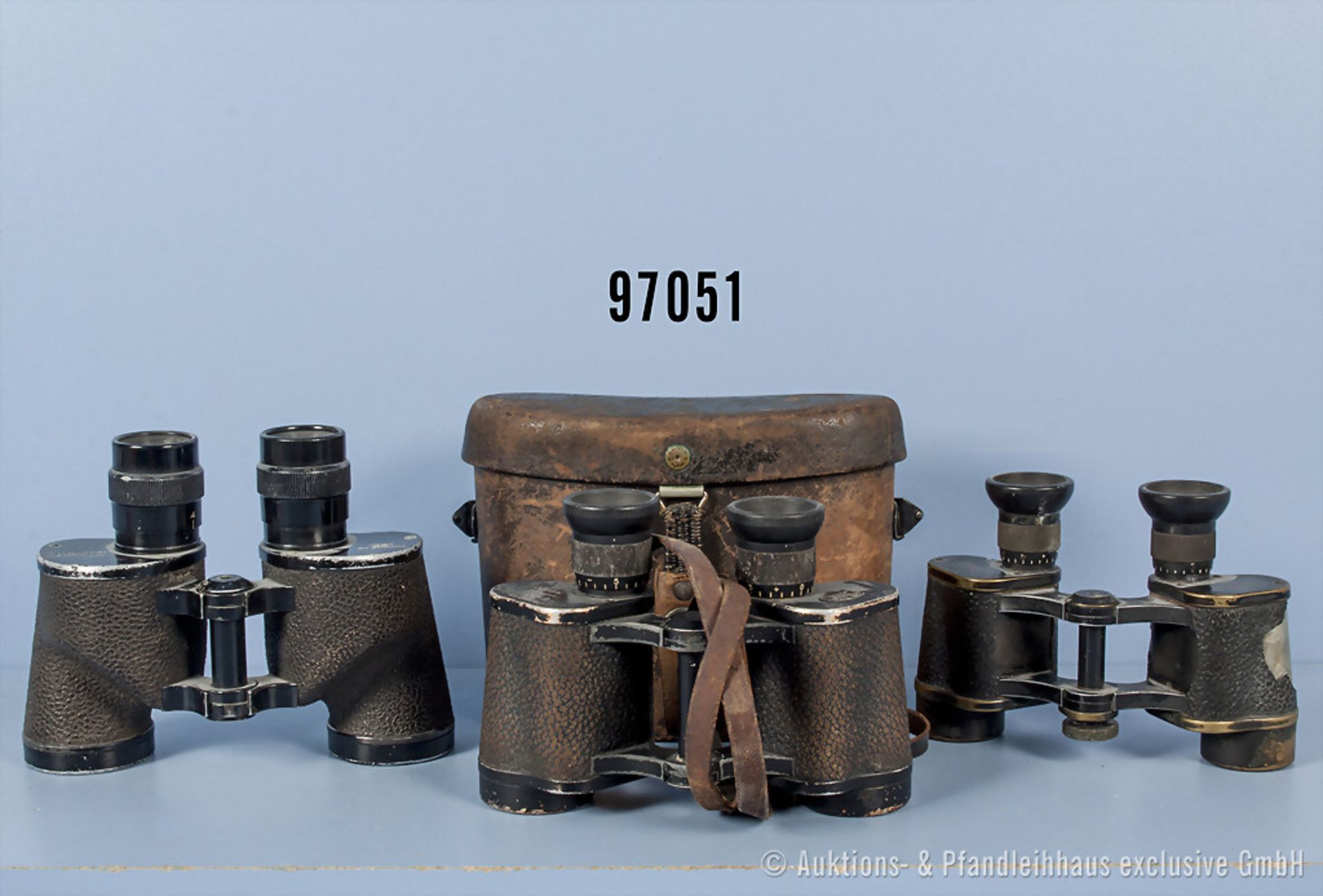 Konv. 3 Ferngläser, 1 x US-Infanterie-Militär-Fernglas 6x30 "Nash-Kelvinator 1942", 1 x Carl Zeiss