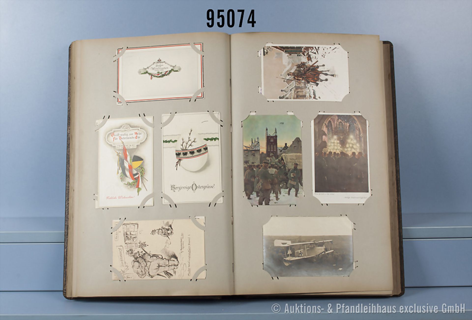 großformatiges Postkartenalbum mit ca. 300 Ansichtskarten, Glückwunschkarten, Kitschkarten, Fotos 1.