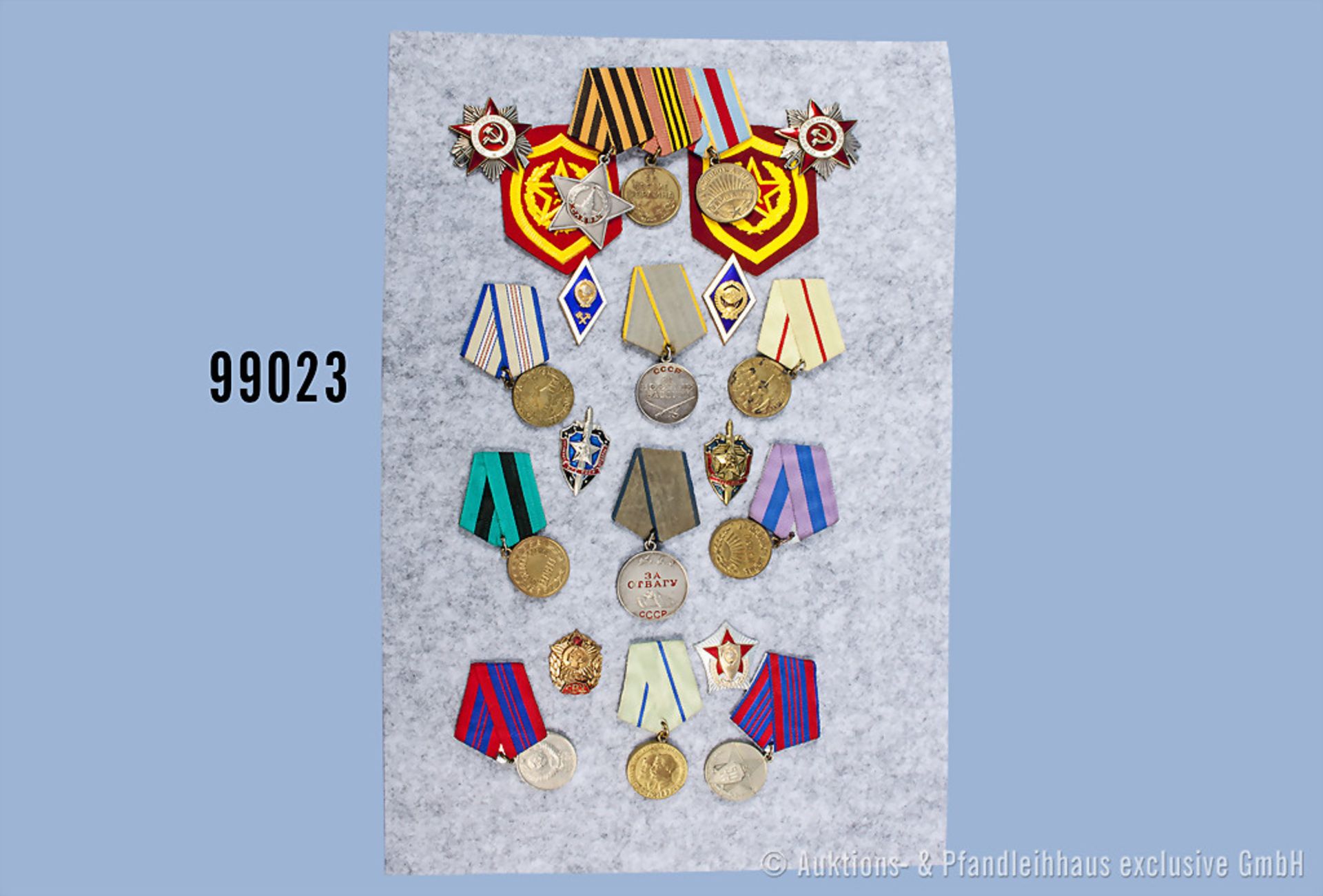 Konv. UdSSR, 14 Feldzugsmedaillen und 6 Akademie-Abzeichen, guter Zustand, teilweise mit
