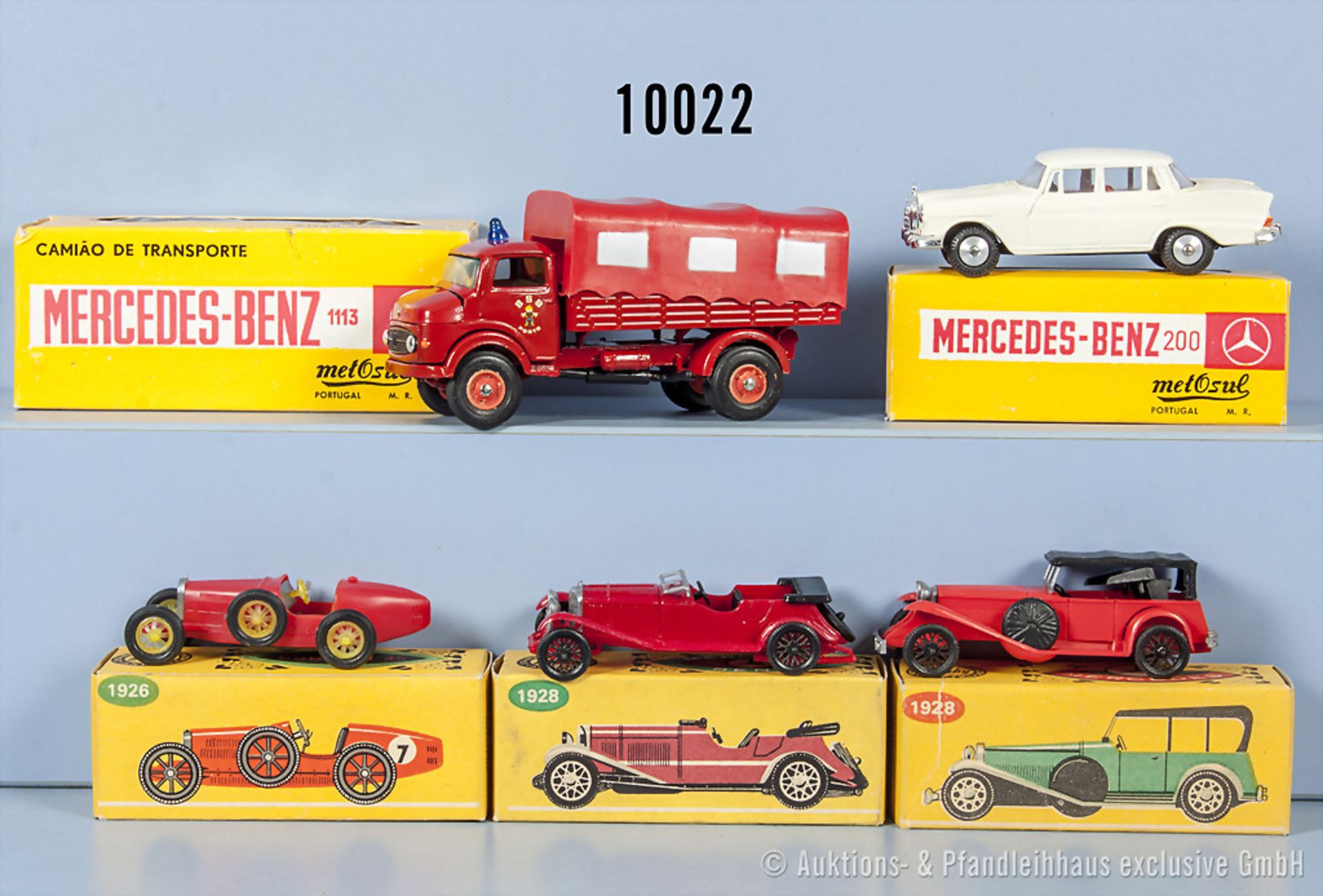 Konv. 5 Modellfahrzeuge, dabei Metosul MB 1113 Feuerwehr, MB 200 Pkw, Metallausf., M 1:43 sowie 3
