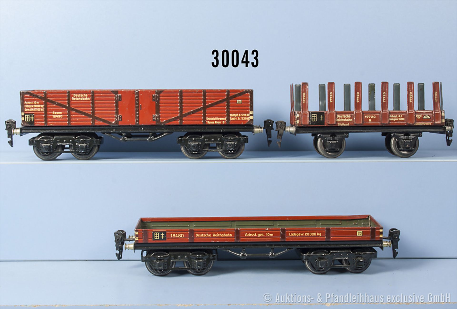 Konv. 3 Märklin Spur 0 Güterwagen, dabei 1 Rungenwagen, 2-A sowie 1 Niederbordwagen und 1