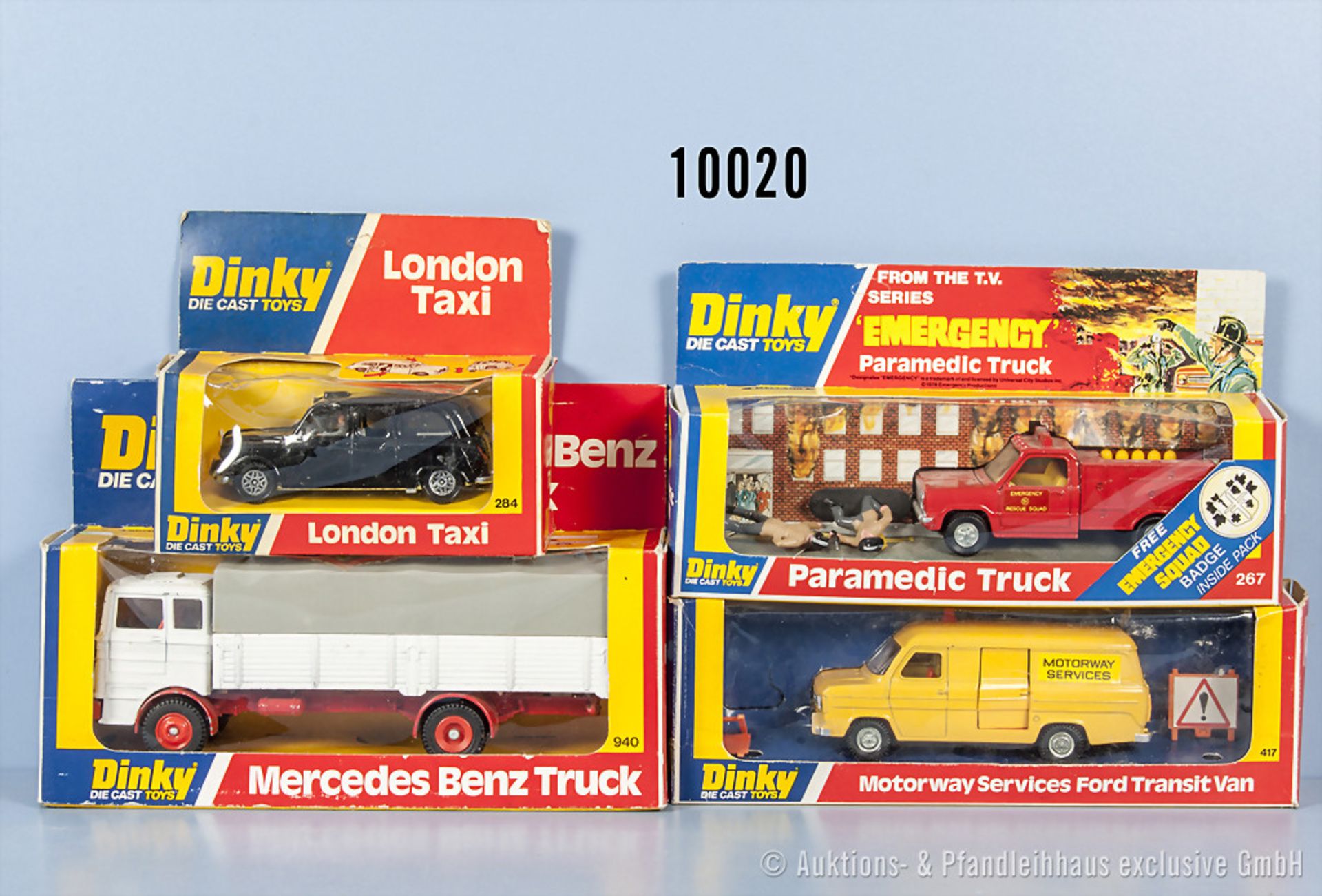 Konv. 4 Dinky Toys Modellfahrzeuge, dabei 267, 284, 417 und 940, Metallausf., M 1:43, sehr guter