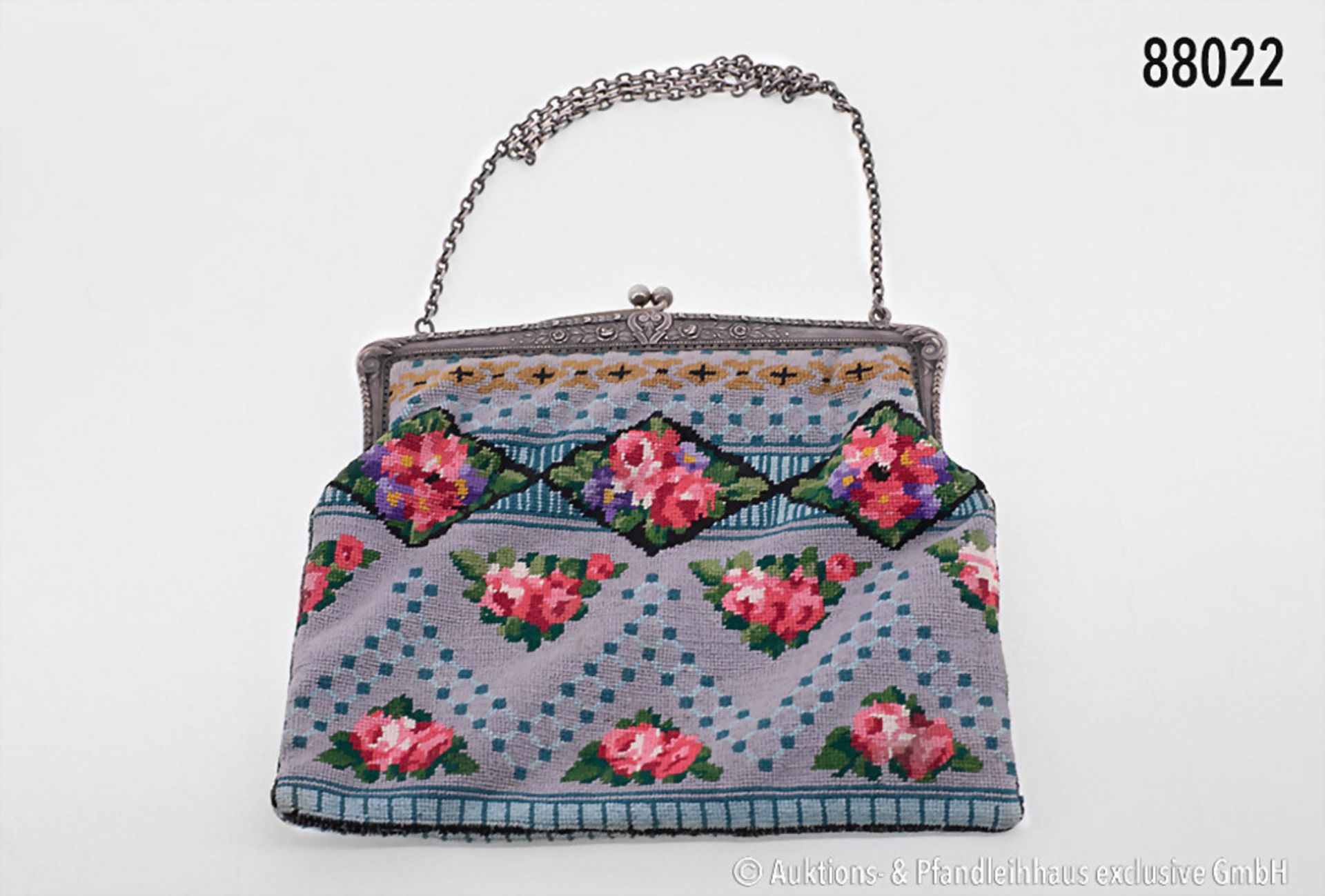 Damen-Handtasche, um 1900, mit Silbermontierung (800er Silber) an der Schiene und floralem Dekor,