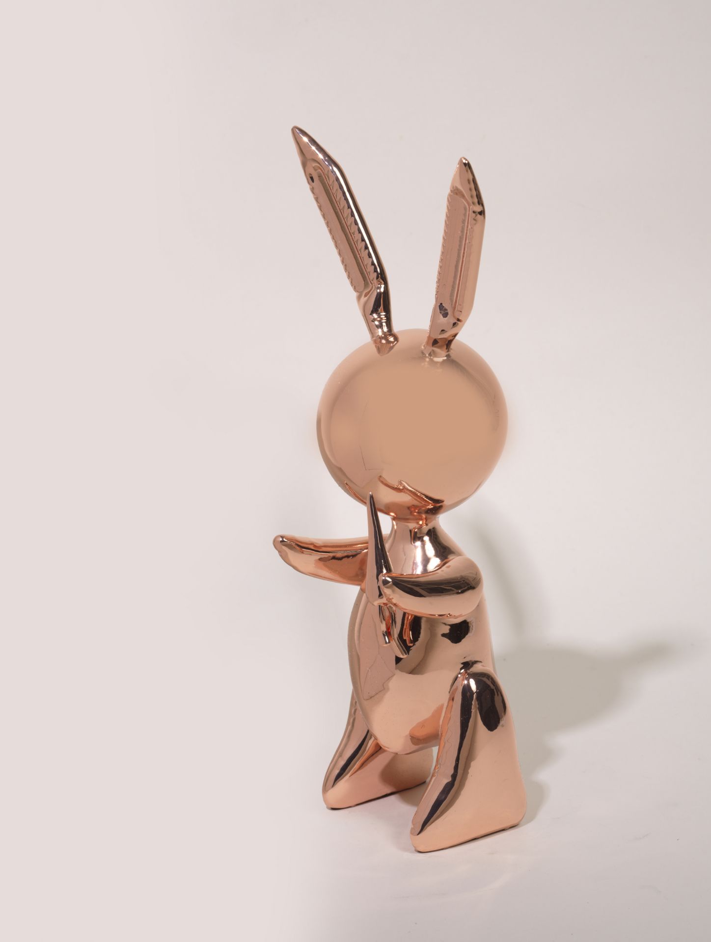 Jeff KOONS D'après - Rose gold rabbit - Alliage de zinc -H. 22 cm - Edition studio [...] - Bild 2 aus 2