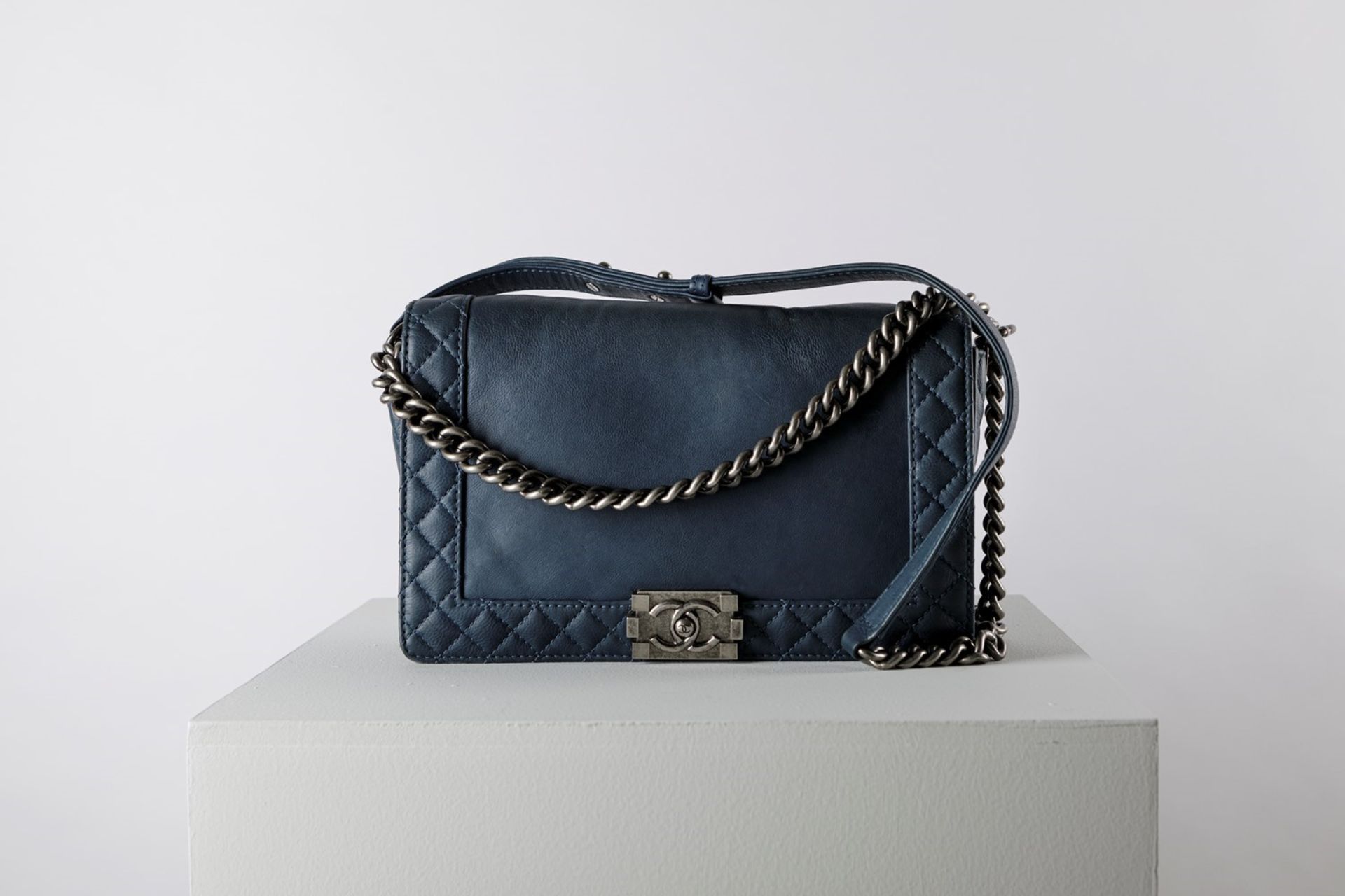 Chanel - Boy bag 28 cm - Boy bag 28 cm - Teal blue leather 28 cm Boy bag, burnished [...]