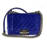 Chanel - Boy bag 20 cm - Boy bag 20 cm - Purple velvet quilted 20 cm Boy bag, [...]