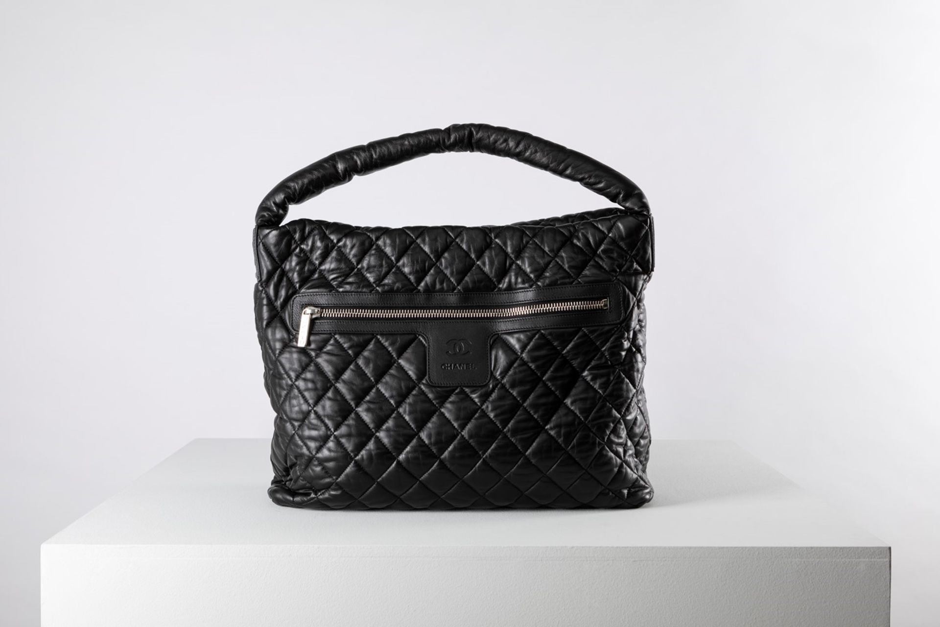 Chanel - Big Shoulder Bag - Big Shoulder Bag - Black quilted leather shoulder bag, [...]