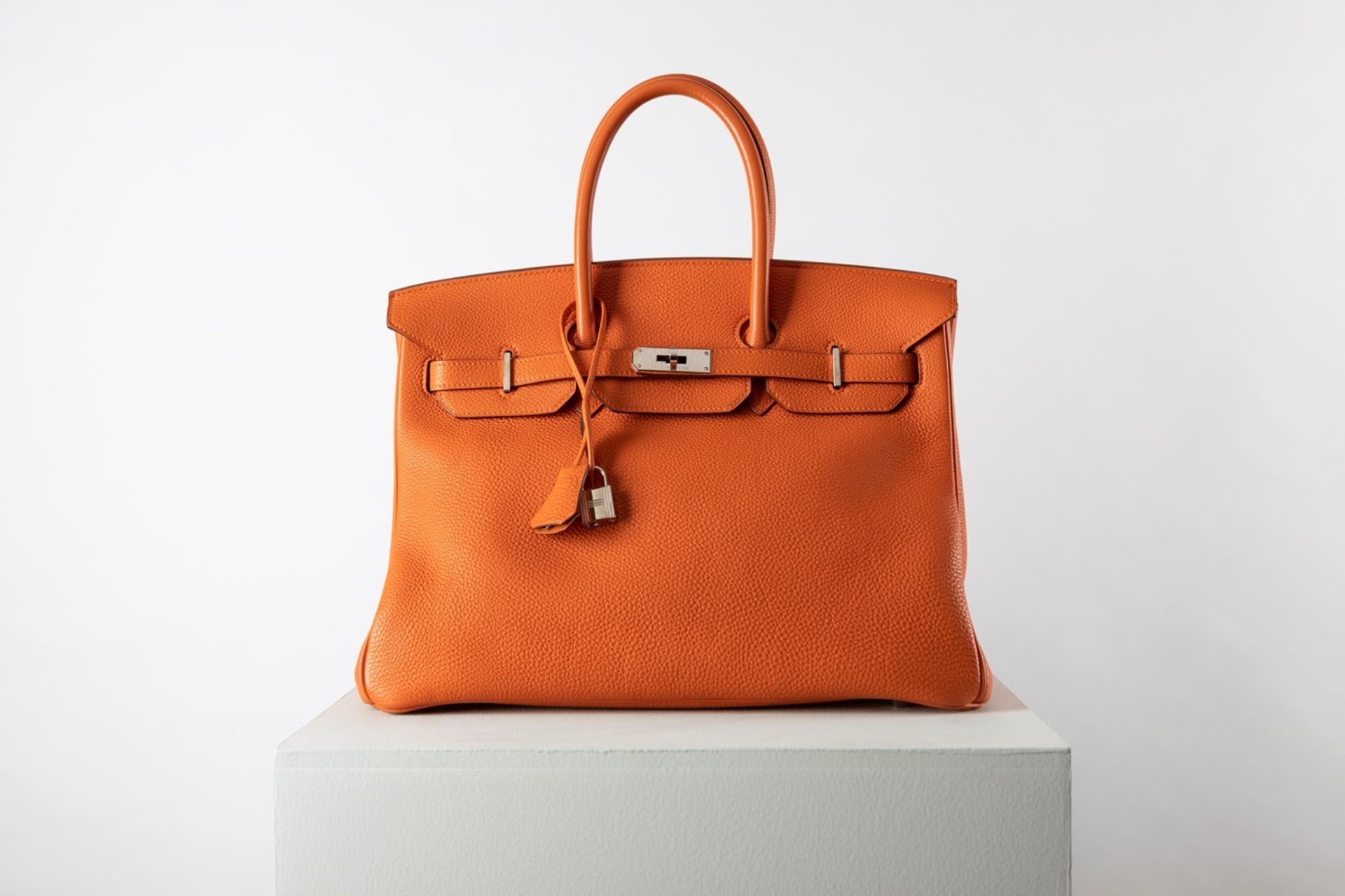 Hermès - Birkin Bag 35 cm - Birkin Bag 35 cm - Orange togo leather 35 cm Birkin [...]