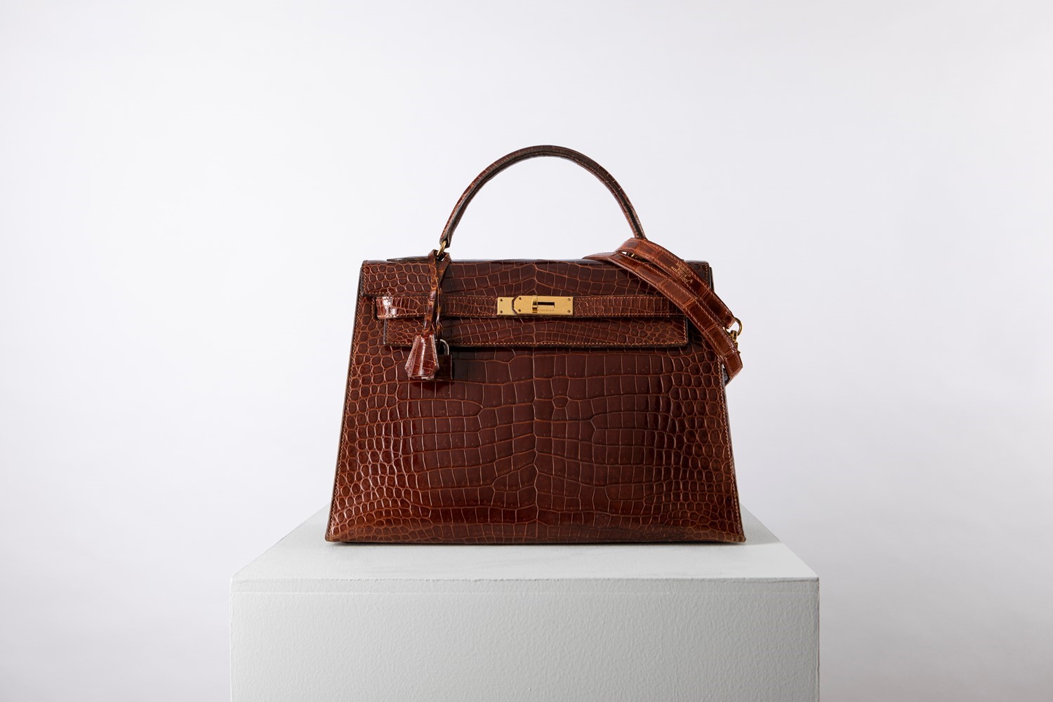 Hermès - Kelly Sellier Bag 32 cm - Kelly Sellier Bag 32 cm - Caramel porosus [...]