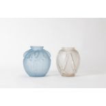 Manifattura francese - Two vases