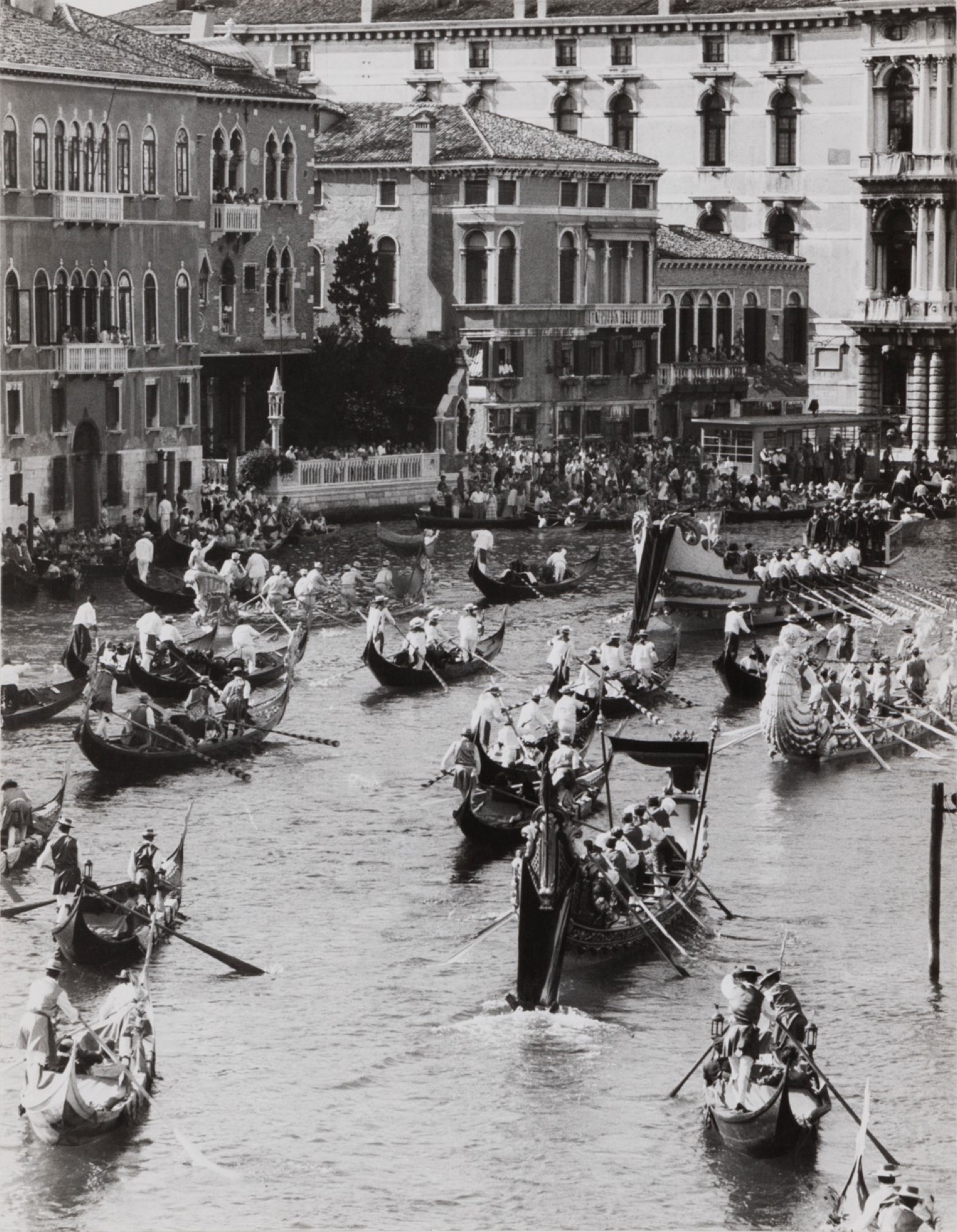 Gianni Berengo Gardin (1930) - Venice, years 1960 - Vintage gelatin silver print - [...]