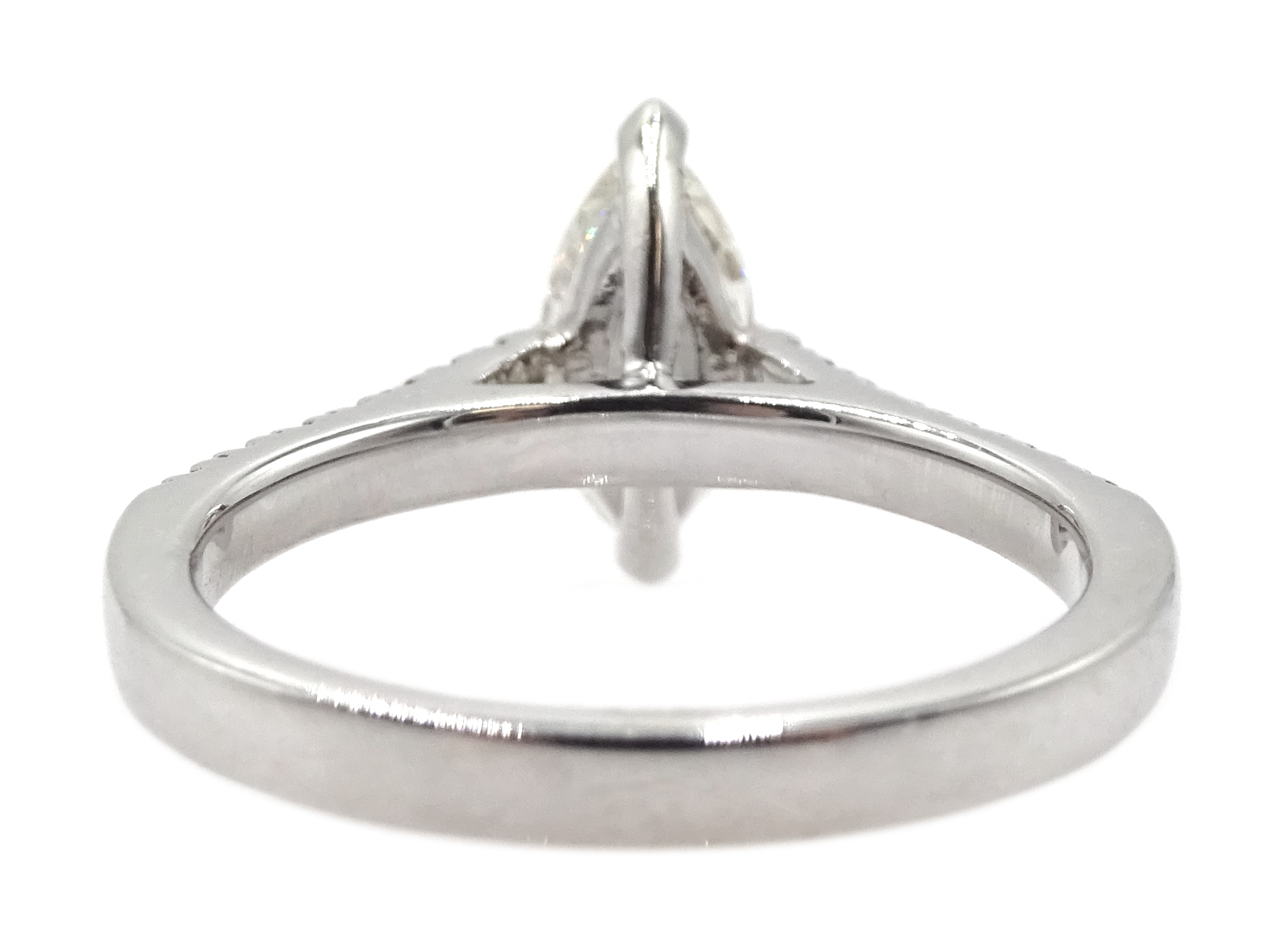 18ct white gold and marquise cut diamond ring with diamonds to shoulders, diamond total weight appr - Image 6 of 6