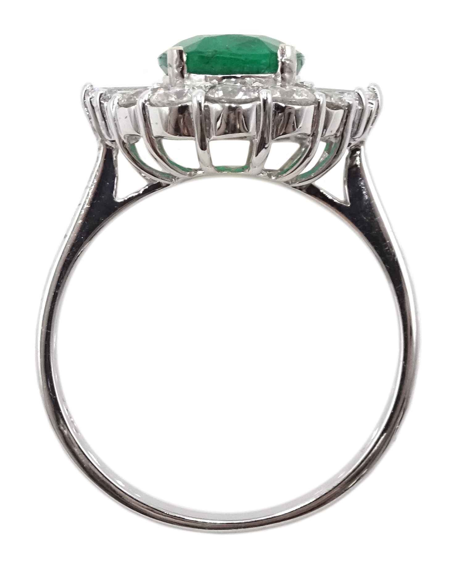 18ct white gold, emerald and diamond ring, set with a central oval shaped emerald, emerald total wei - Image 5 of 6