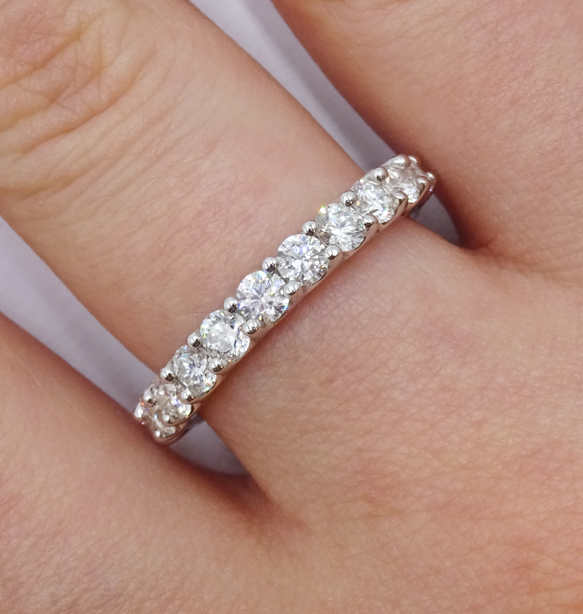 18ct white gold eleven stone diamond ring, diamond total weight approx 1.00 carat - Image 3 of 5
