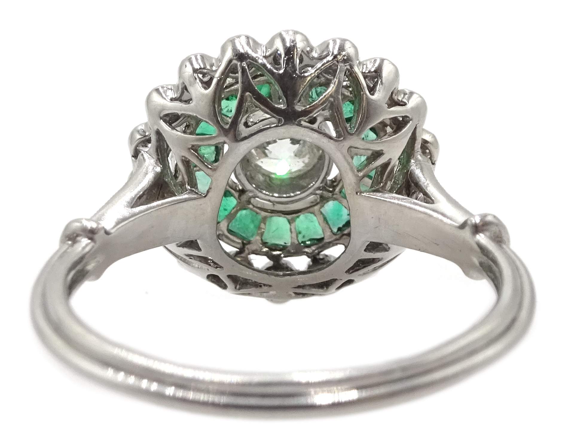 Edwardian style platinum, emerald and diamond cluster ring, central old cut diamond surrounded by c - Image 5 of 6