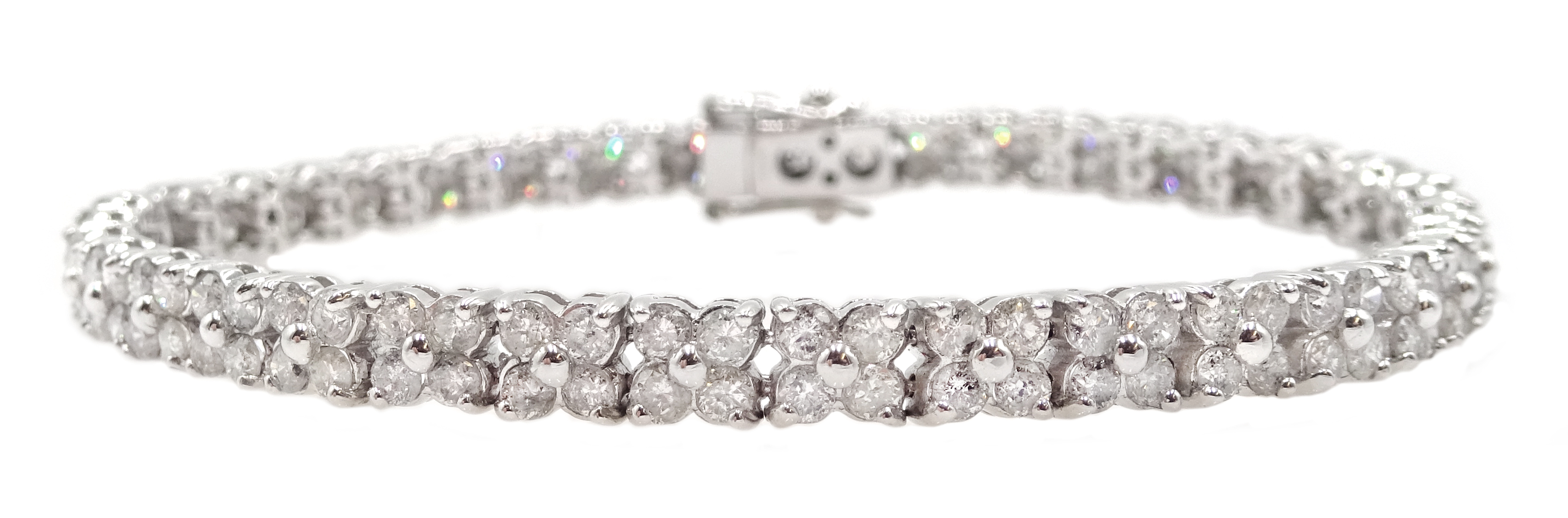 18ct white gold and diamond flower head style bracelet, round brilliant cut diamonds, diamond total