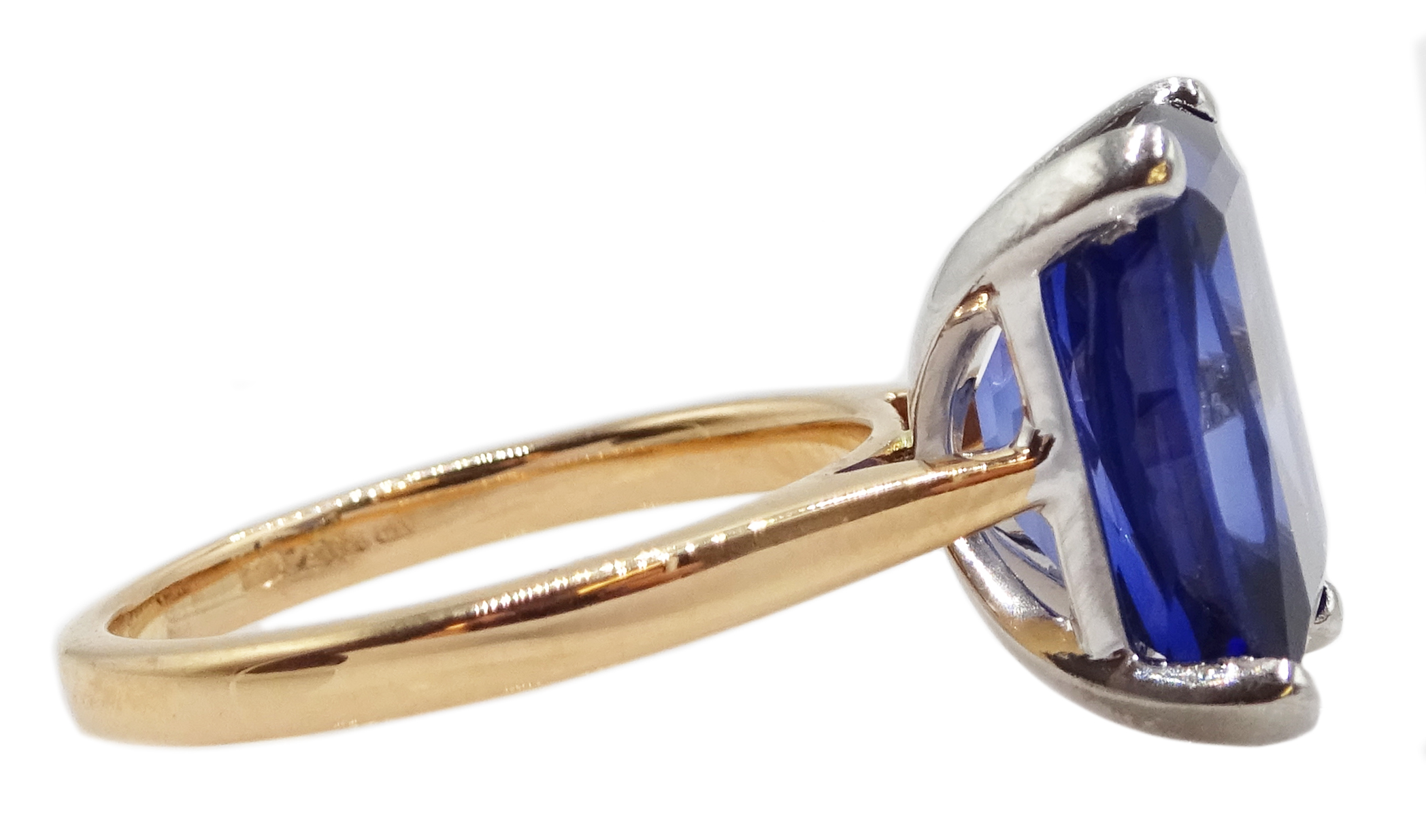 18ct gold and synthetic sapphire ring, sapphire total weight approx 7.40 carat - Image 4 of 7