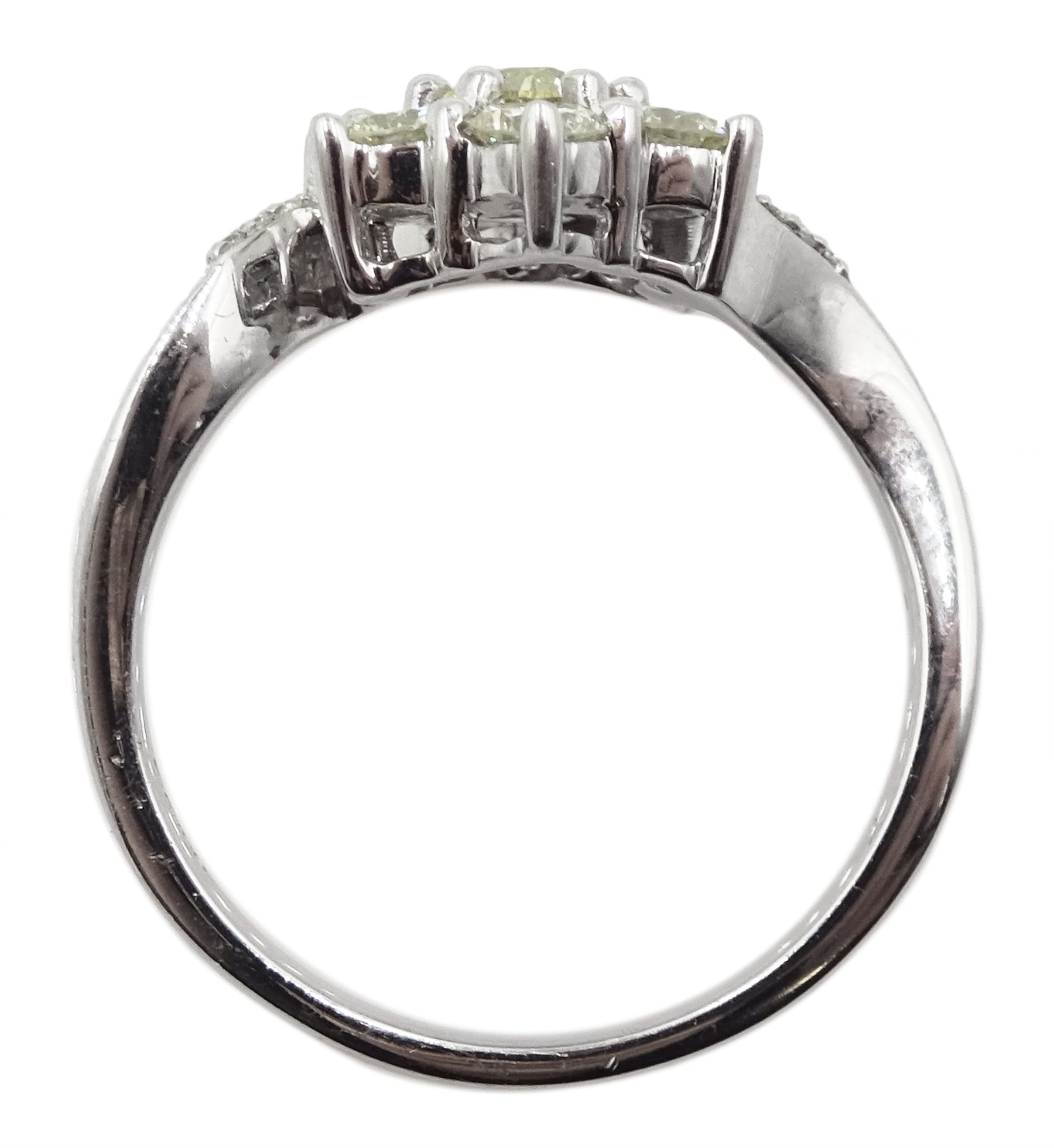 18ct white gold diamond cluster ring, hallmarked, diamond total weight 1.00 carat - Image 4 of 4