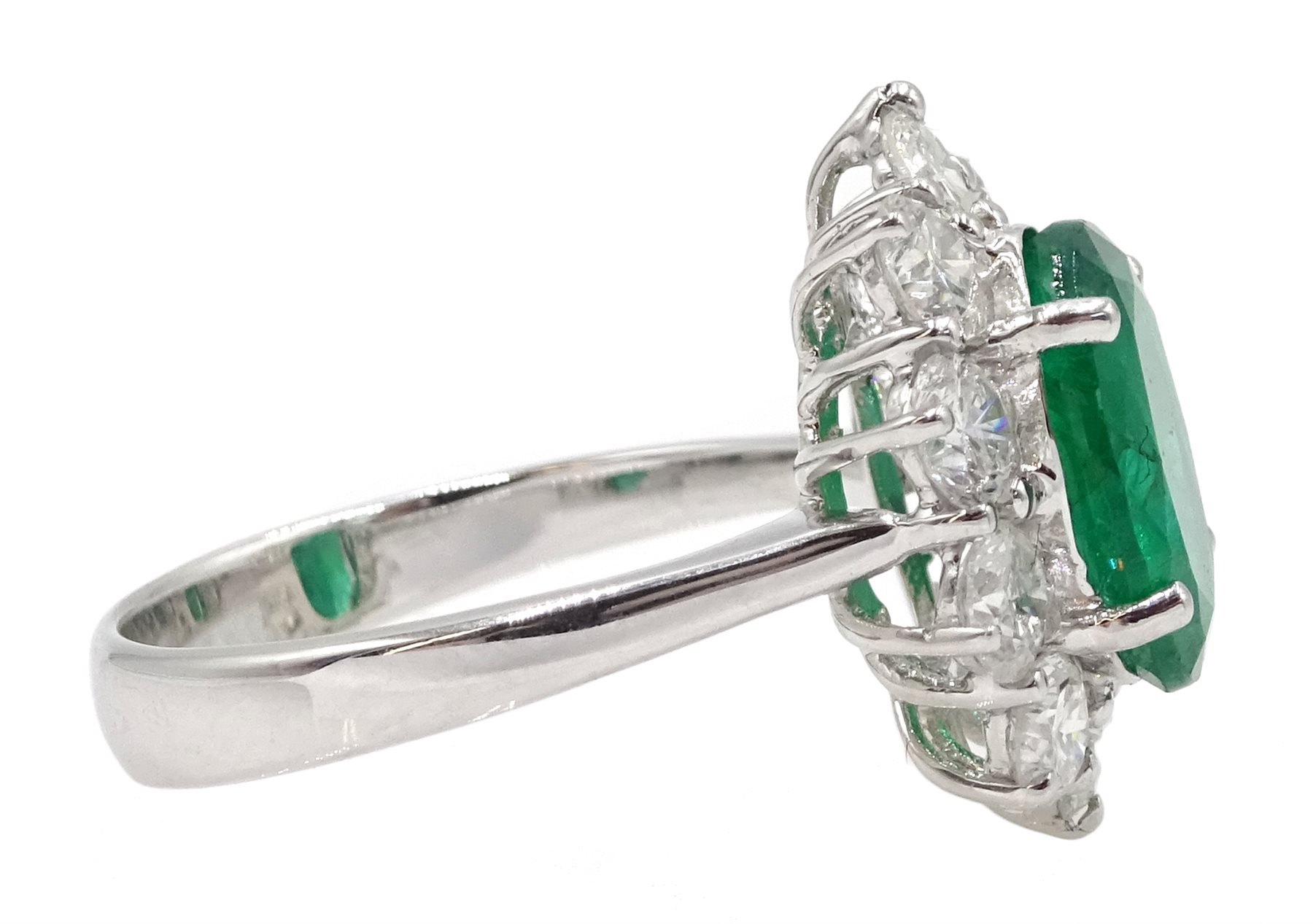 White gold oval emerald and round brilliant cut diamond ring, stamped 750, emerald approx 2.80 - Image 4 of 5