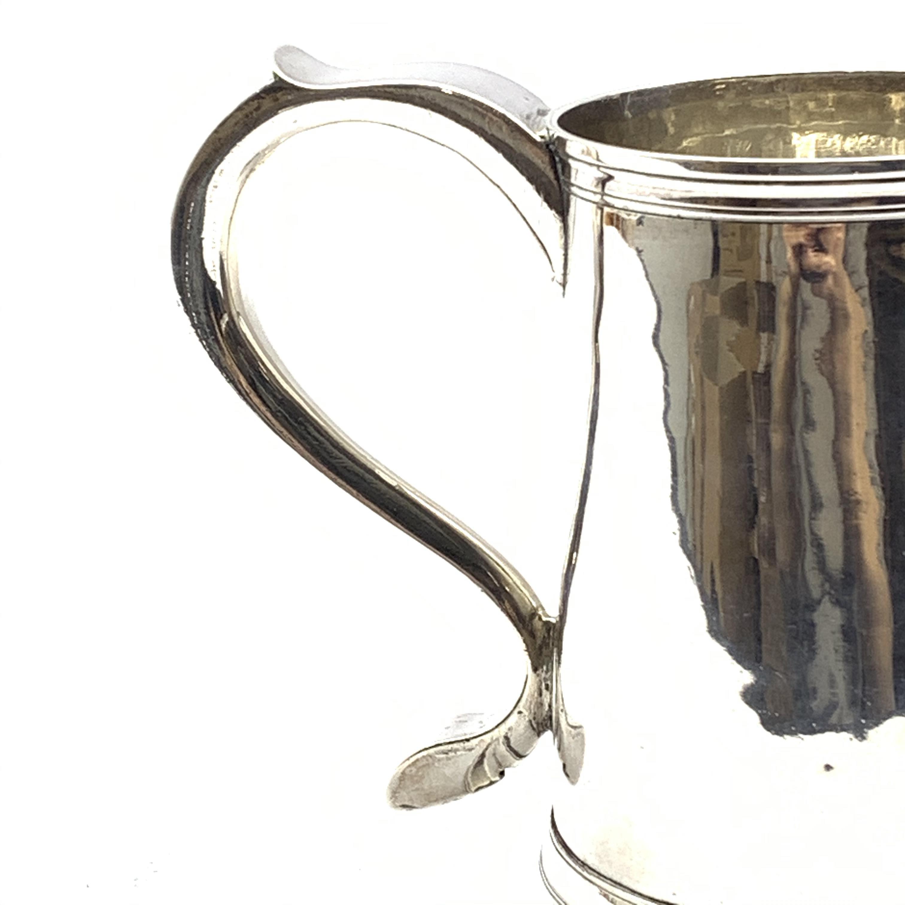 George III silver mug, the loop handle engraved with initials H13cm Newcastle 1780 Maker John - Image 5 of 5