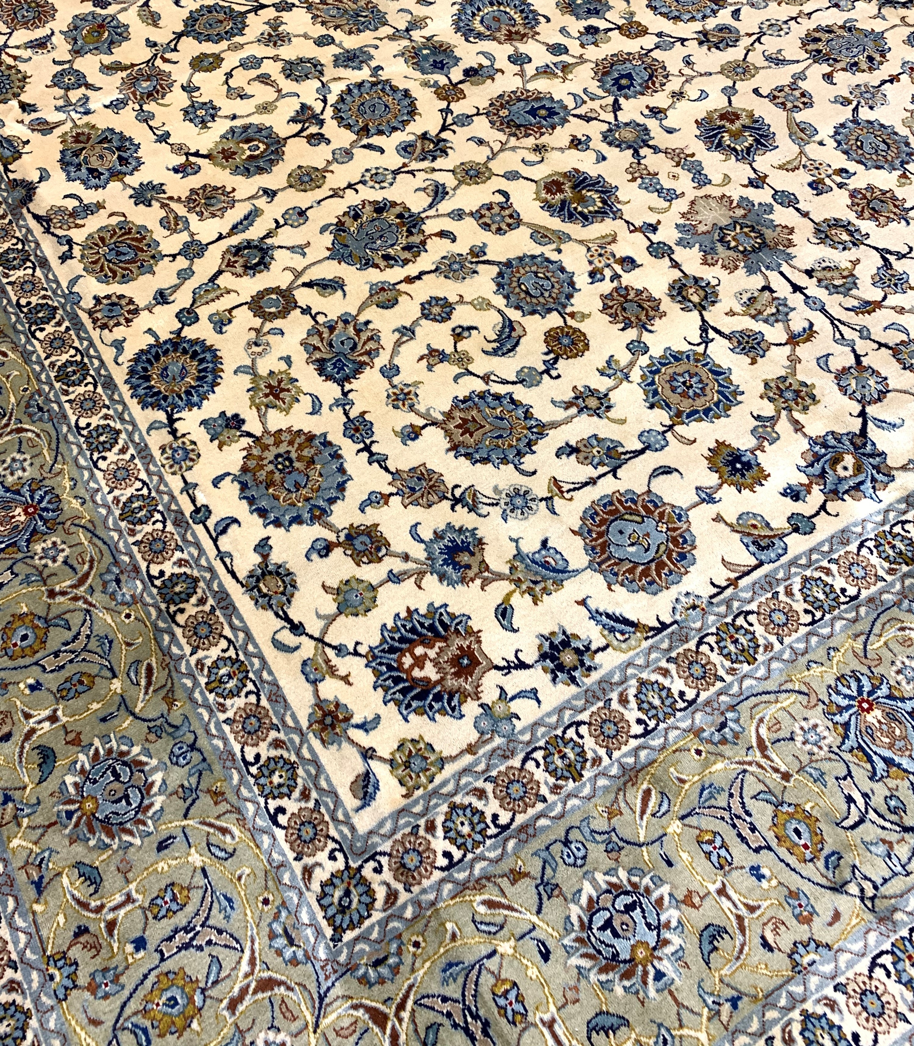 Large Persian Kashan carpet, ivory ground with interlacing foliage, decorated with stylised flower - Image 2 of 5