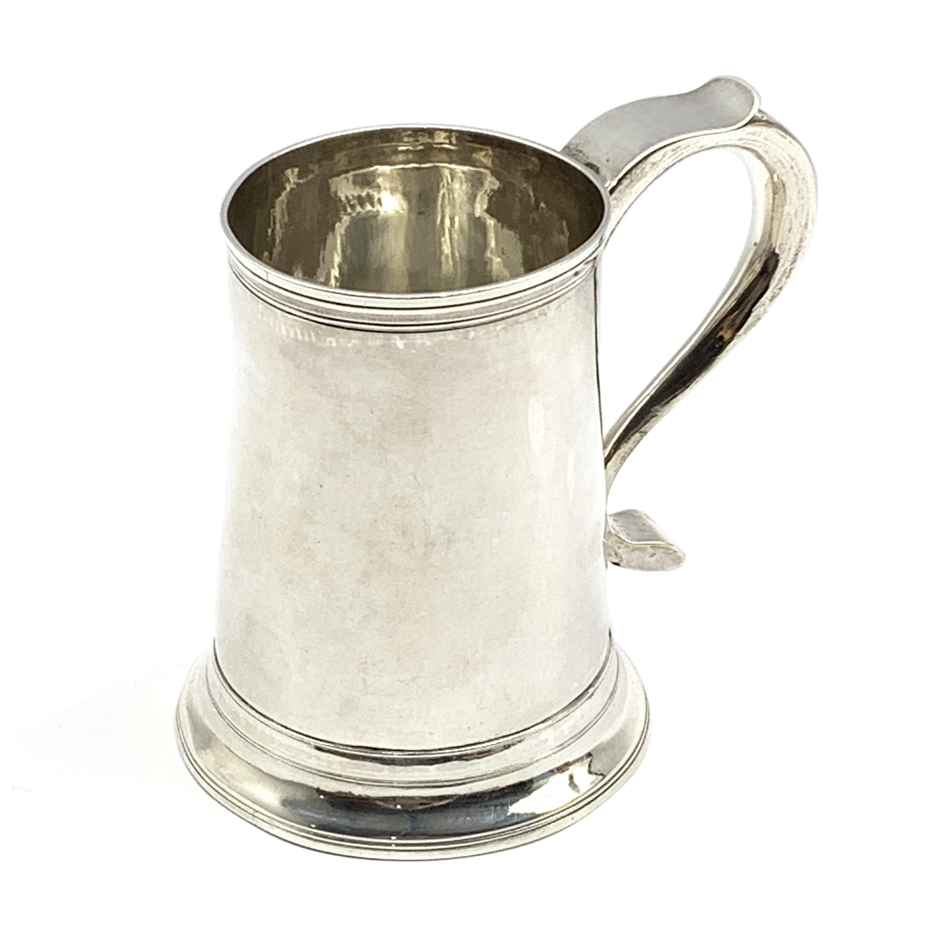 George III silver mug, the loop handle engraved with initials H13cm Newcastle 1780 Maker John