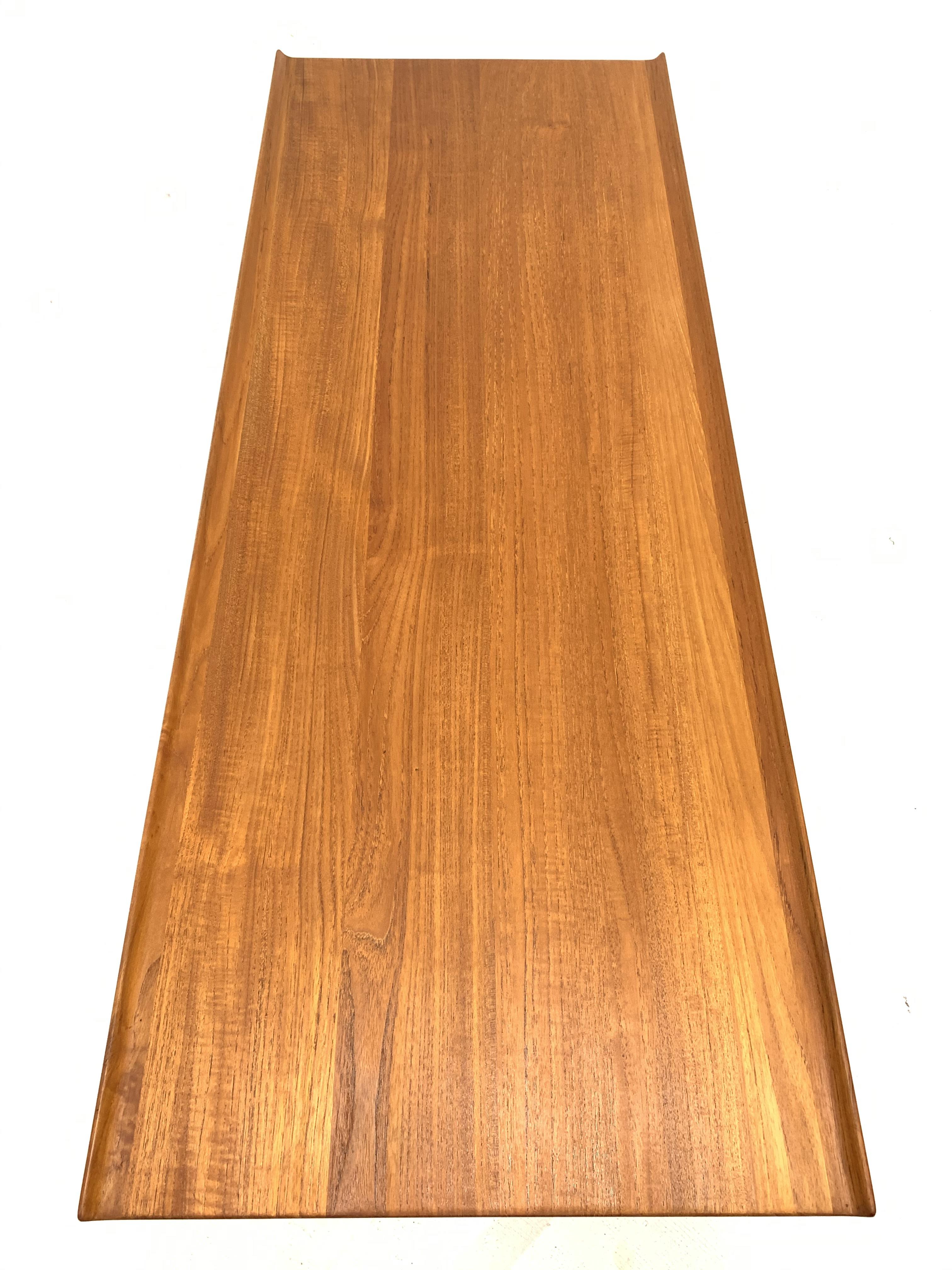 Finn Juhl for France & Sons - Rare early 'model. 532' solid teak coffee table, outer facing ridge - Image 4 of 7