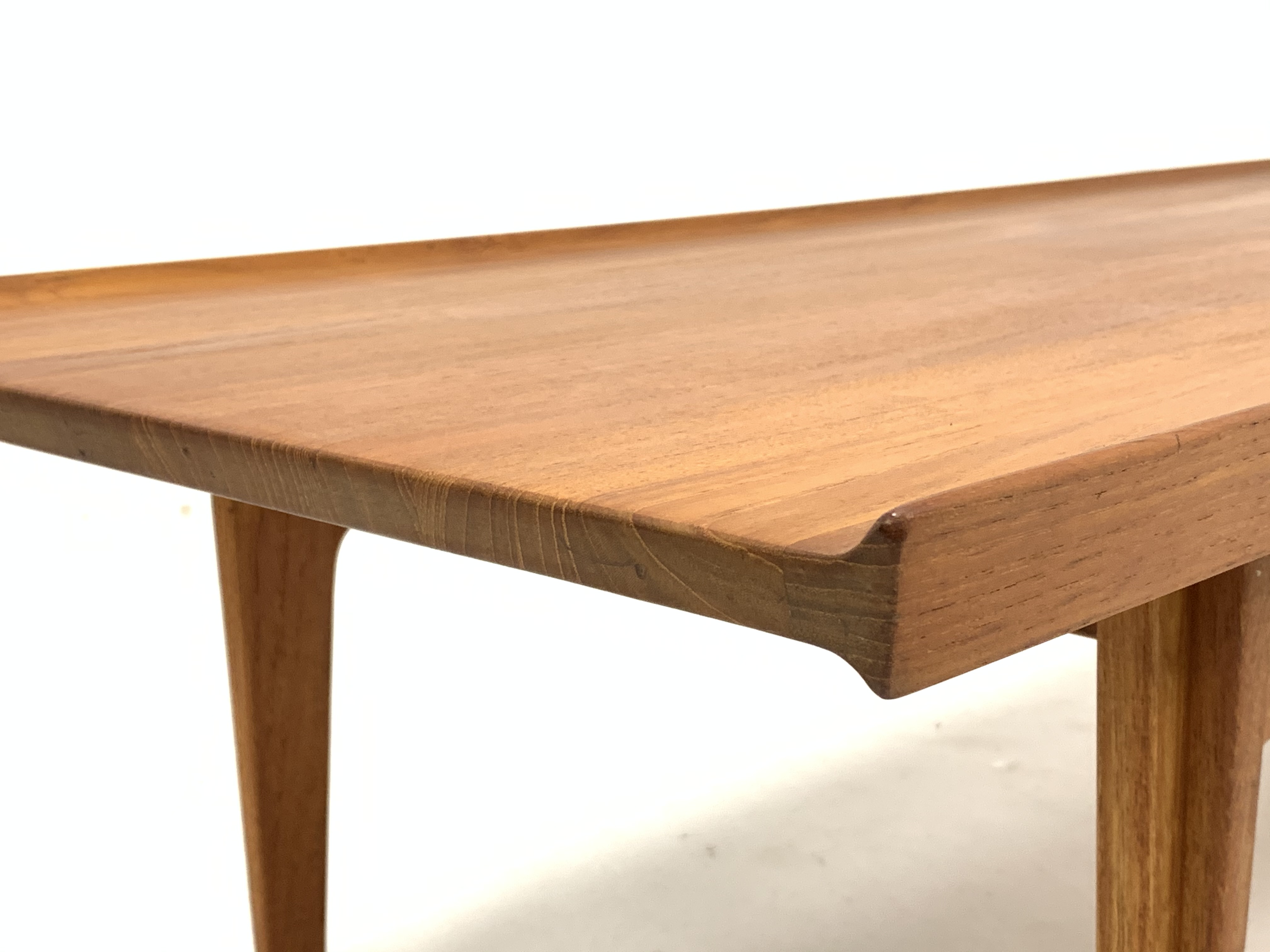 Finn Juhl for France & Sons - Rare early 'model. 532' solid teak coffee table, outer facing ridge - Image 3 of 7