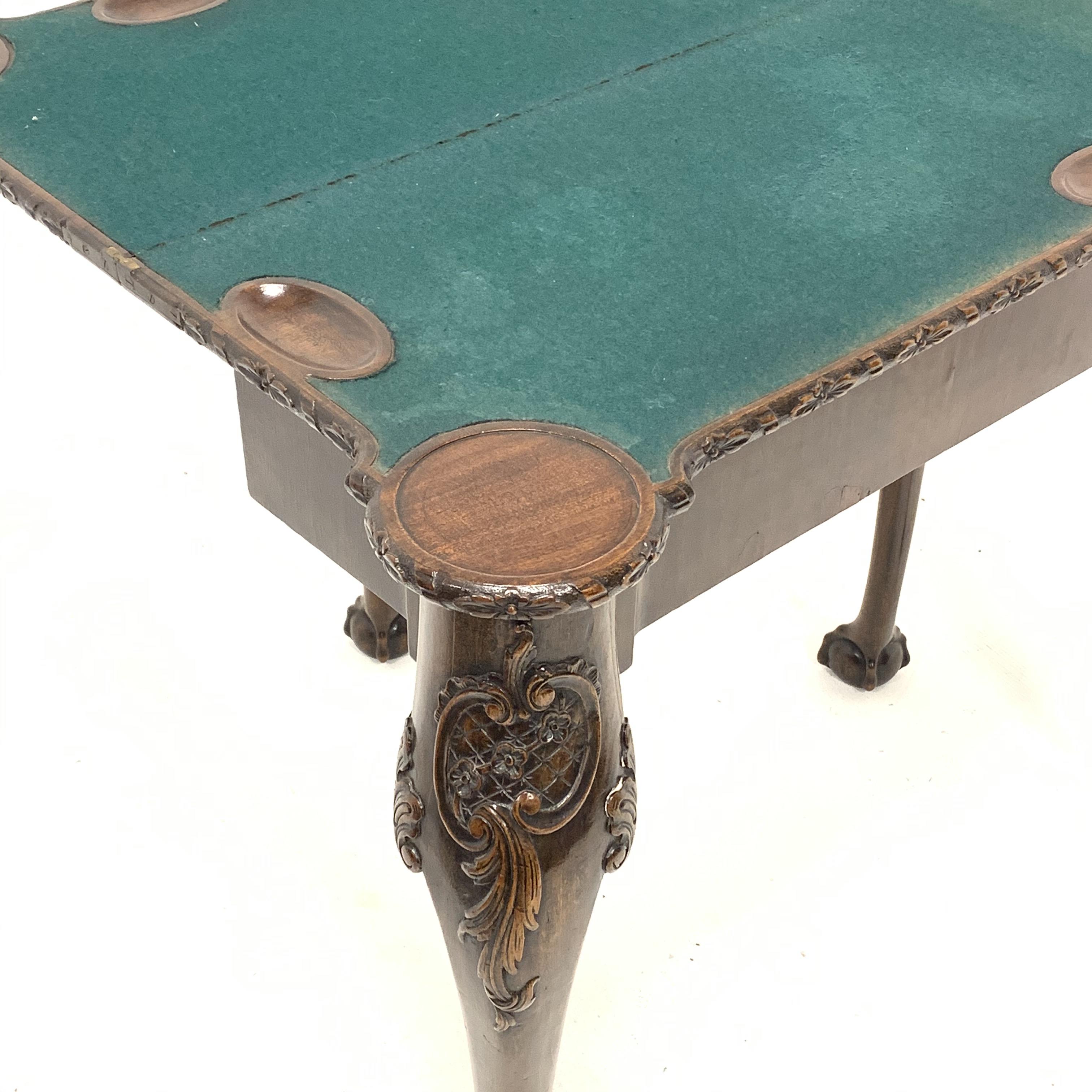 Early 20th century mahogany Georgian style games table, the shaped folder top with baize lining - Image 4 of 5