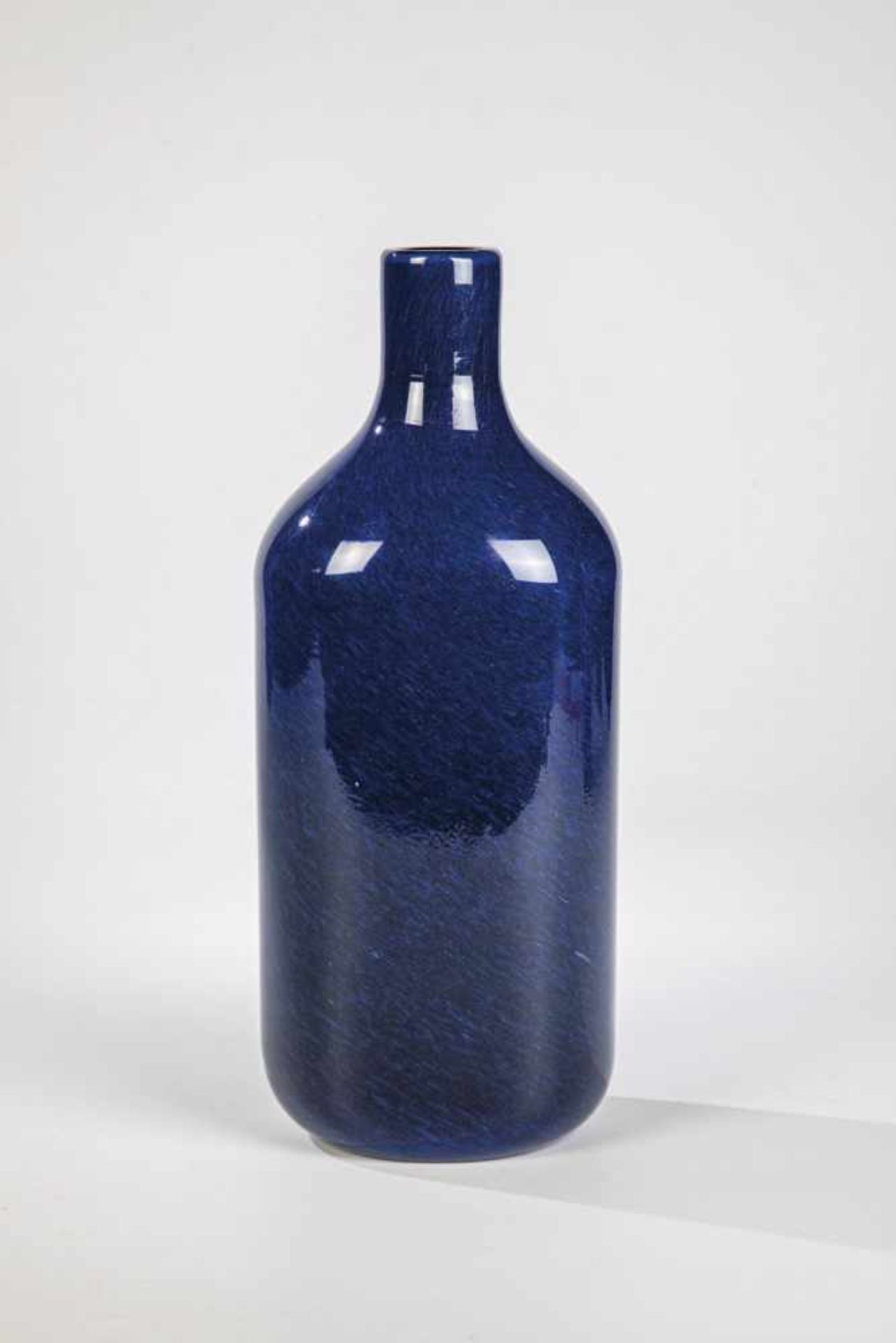 Flaschenvase aus der Serie "Marmi"