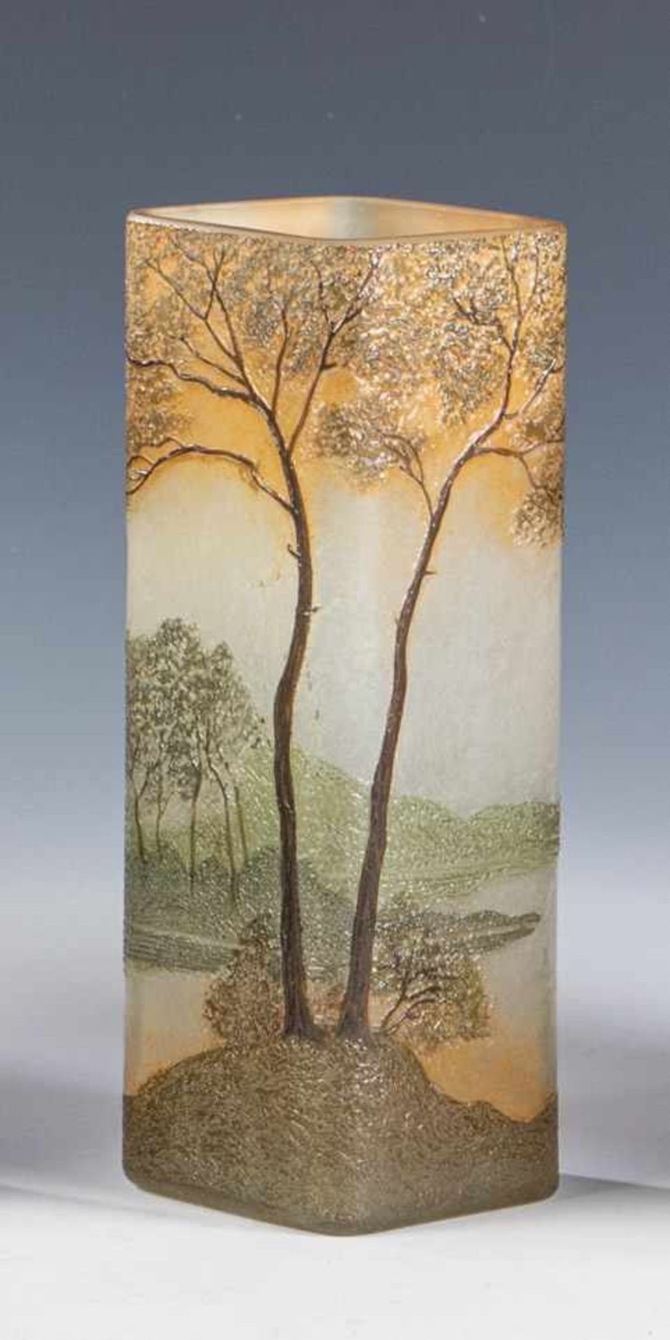 Vierkantvase mit SeelandschaftLegras & Cie., Verreries de Saint-Denis, um 1910 Farbloses, innen