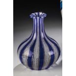 Vase aus Fadenglas