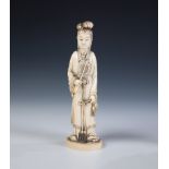 Guanyin mit Fächer