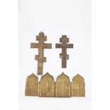 Zwei Bronzekreuze und ein Tetraptychon