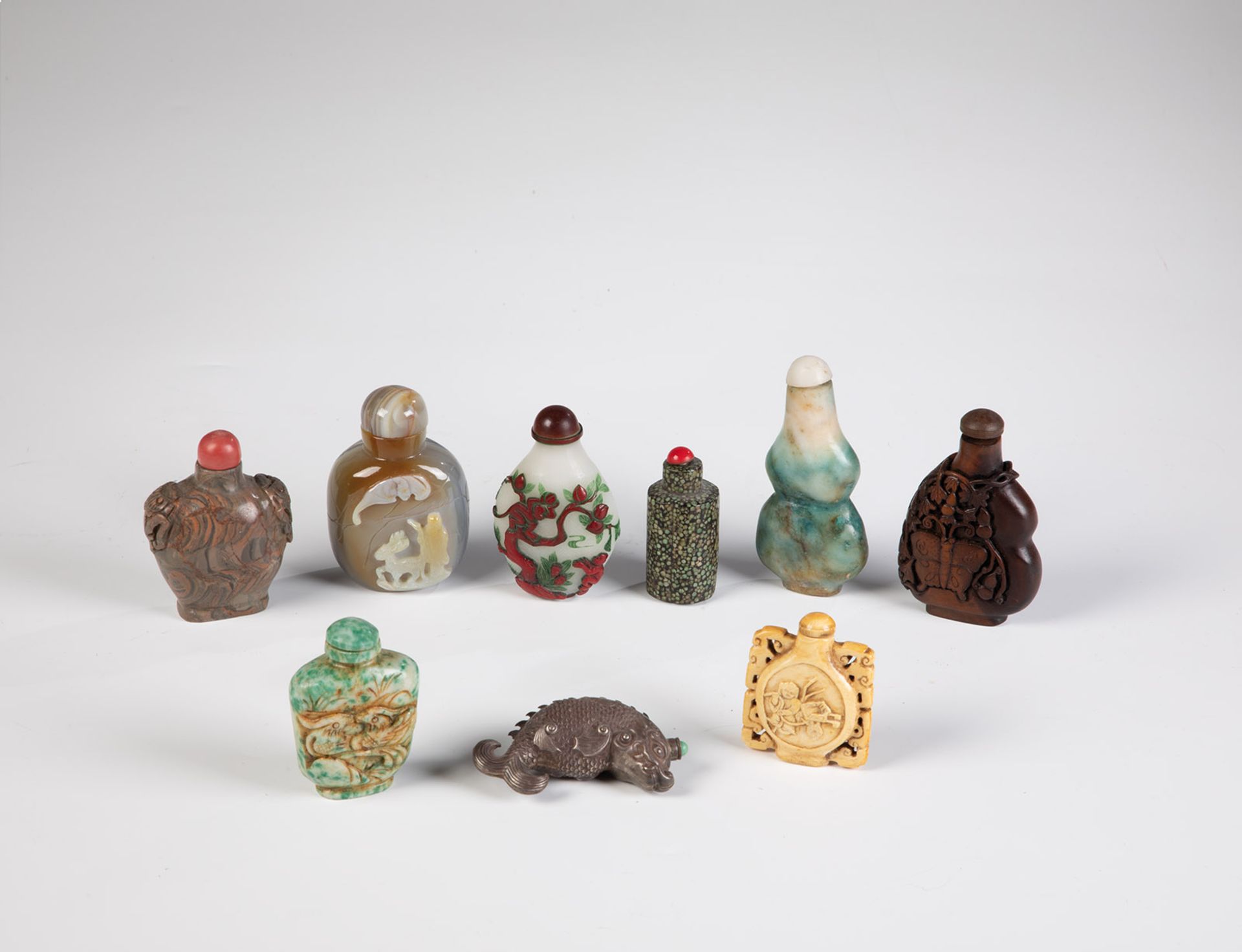 Konvolut: neun Snuffbottles