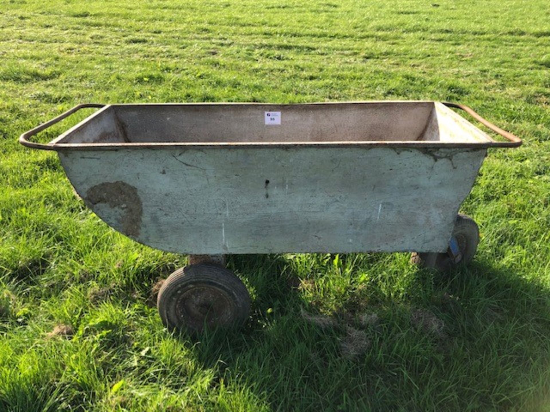 Feed Wheelbarrow