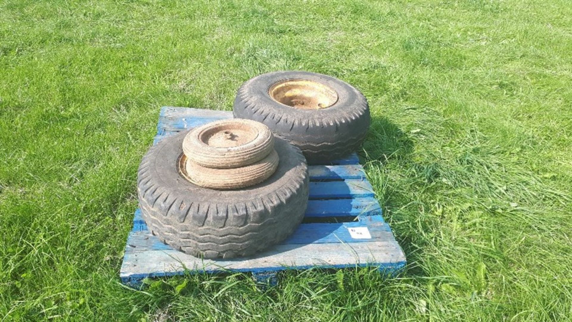 Qty Spare Wheels and Tyres for Vaderstad Rollex or Carrier - Image 2 of 2