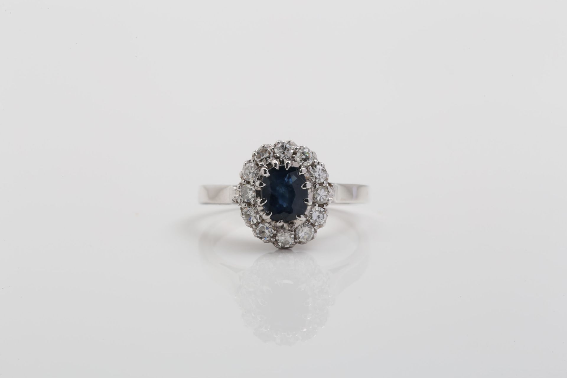 SAPPHIRE - DIAMOND - RING - Image 3 of 5