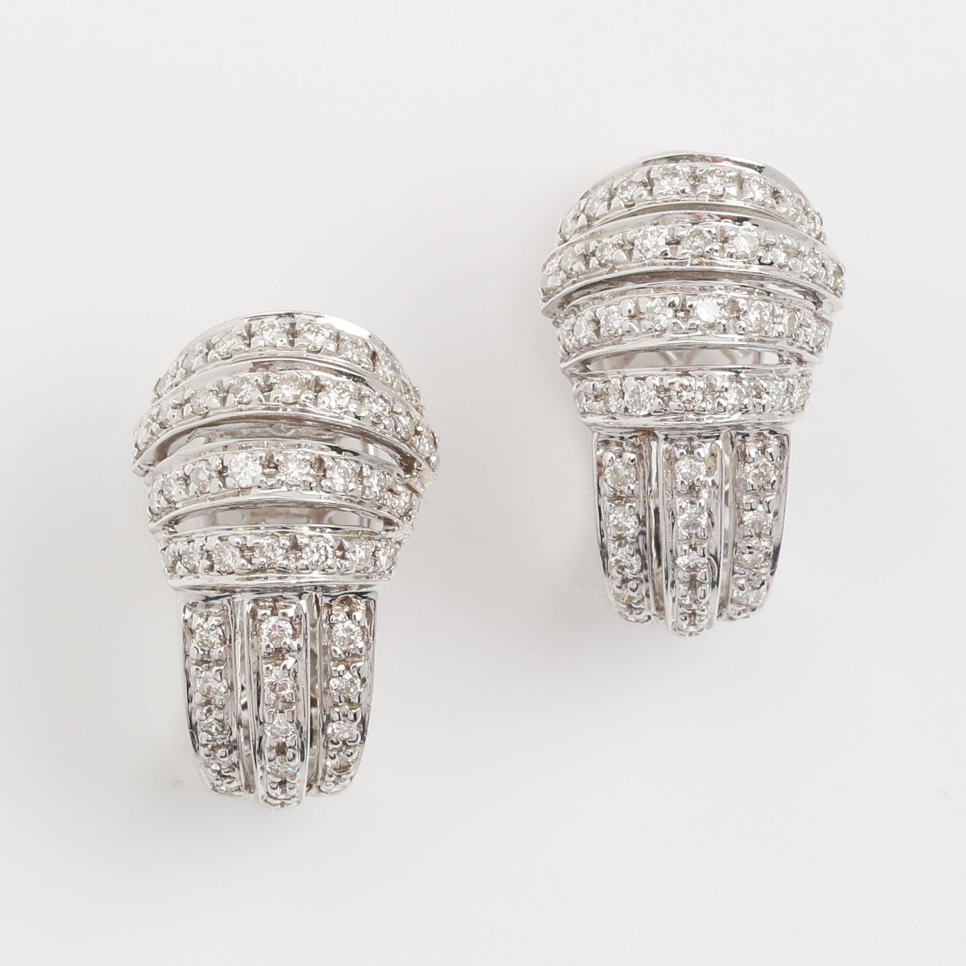 DIAMOND - EARRINGS