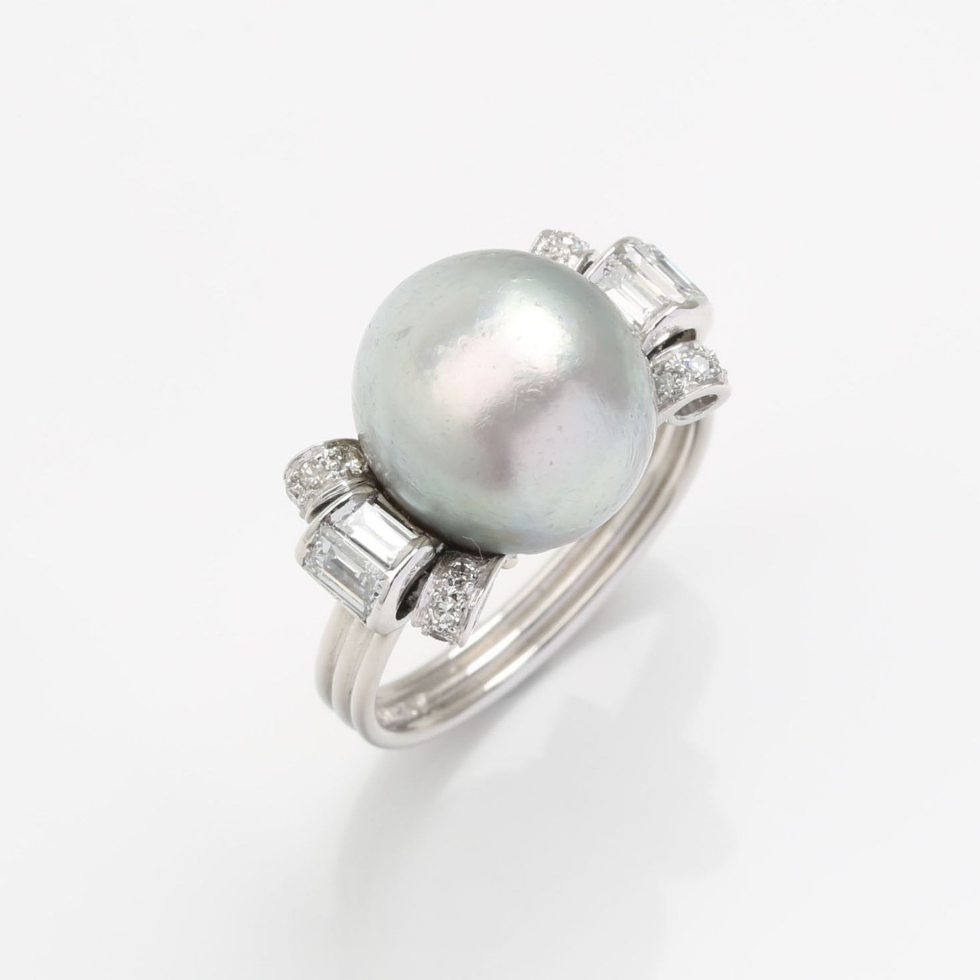 NATURAL PEARLS - DIAMOND - RING BY WATTY