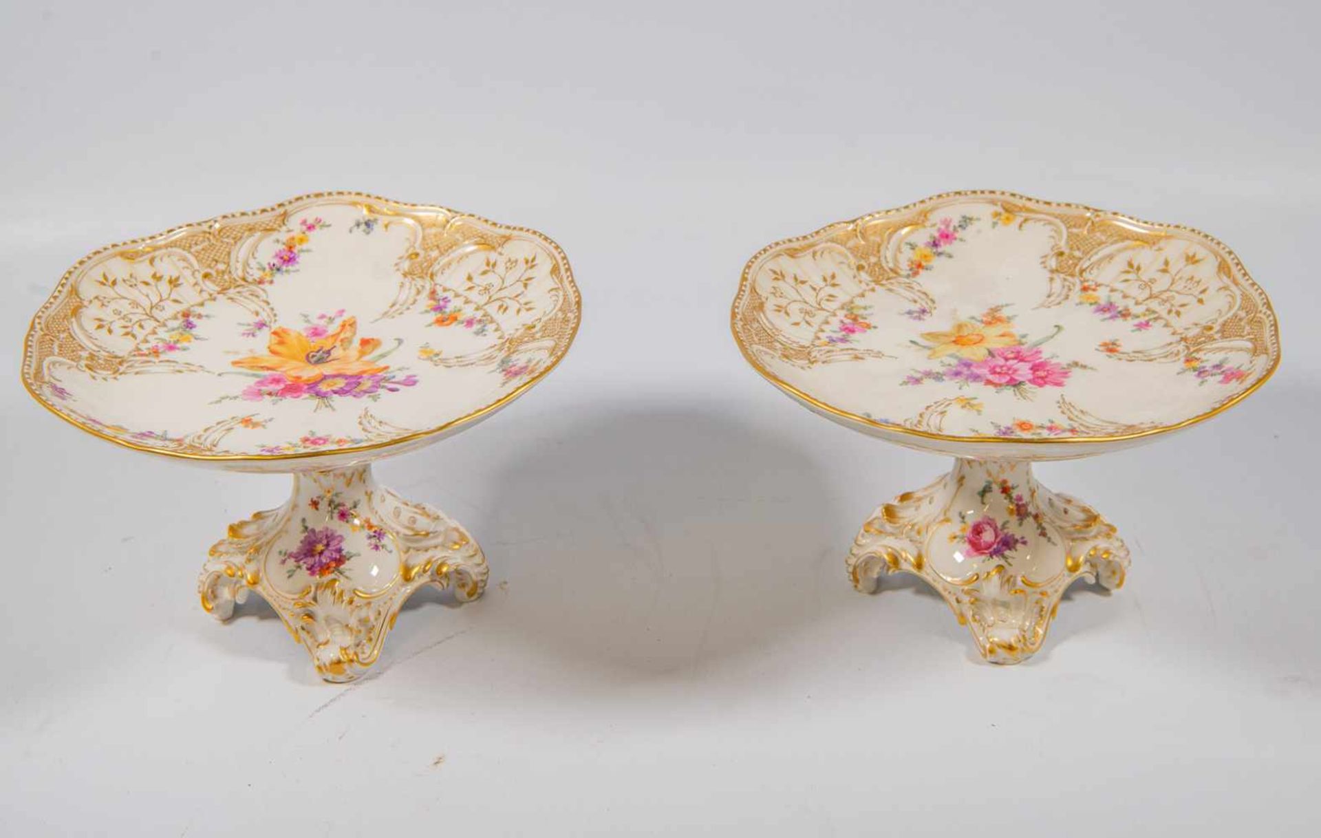 Exceptional dinner service of 66 pieces, handpainted decorations, Marked KPM. (1 small chip) Length: - Bild 34 aus 35