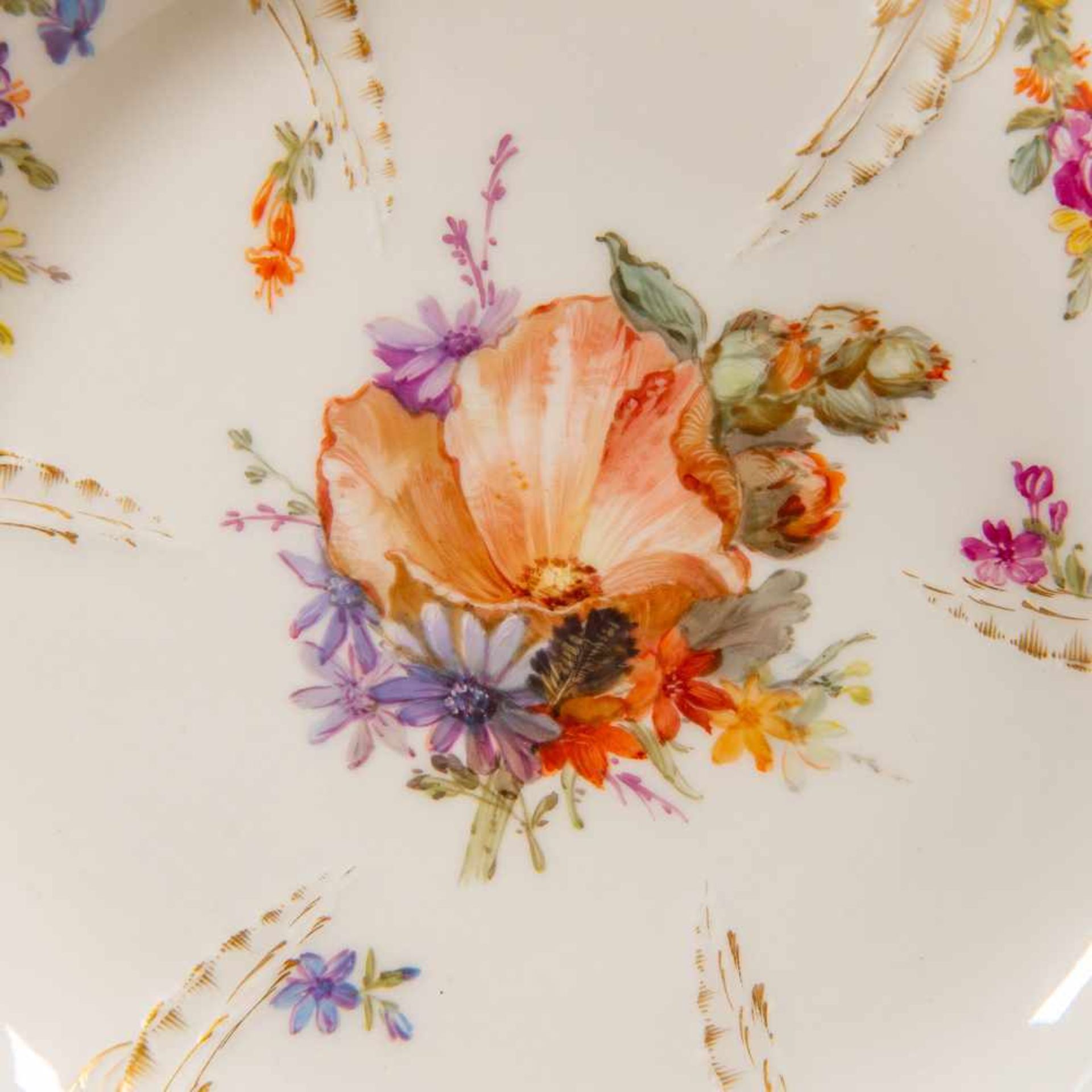 Exceptional dinner service of 66 pieces, handpainted decorations, Marked KPM. (1 small chip) Length: - Bild 33 aus 35