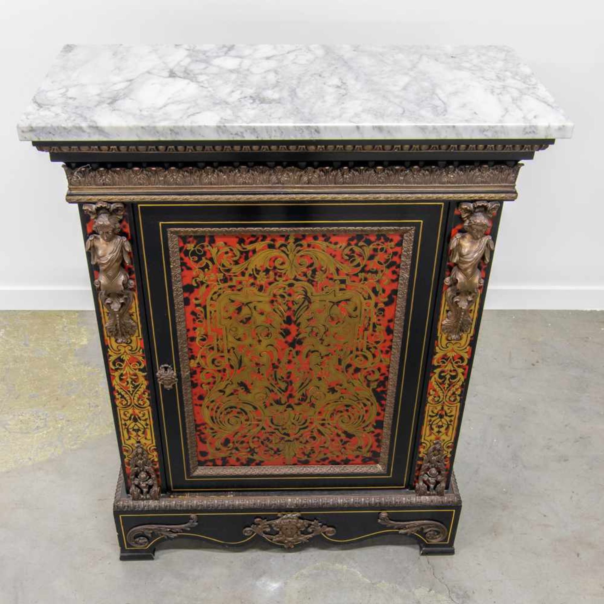 1970's Boulle cabinet, mounted with bronze and marble top. Length: 85 cm , Width: 40 cm, Hight: - Bild 5 aus 6
